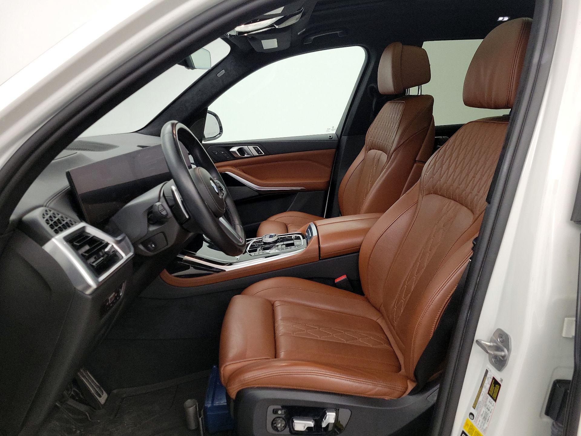 Thumbnail: 2023 BMW X7 - 11