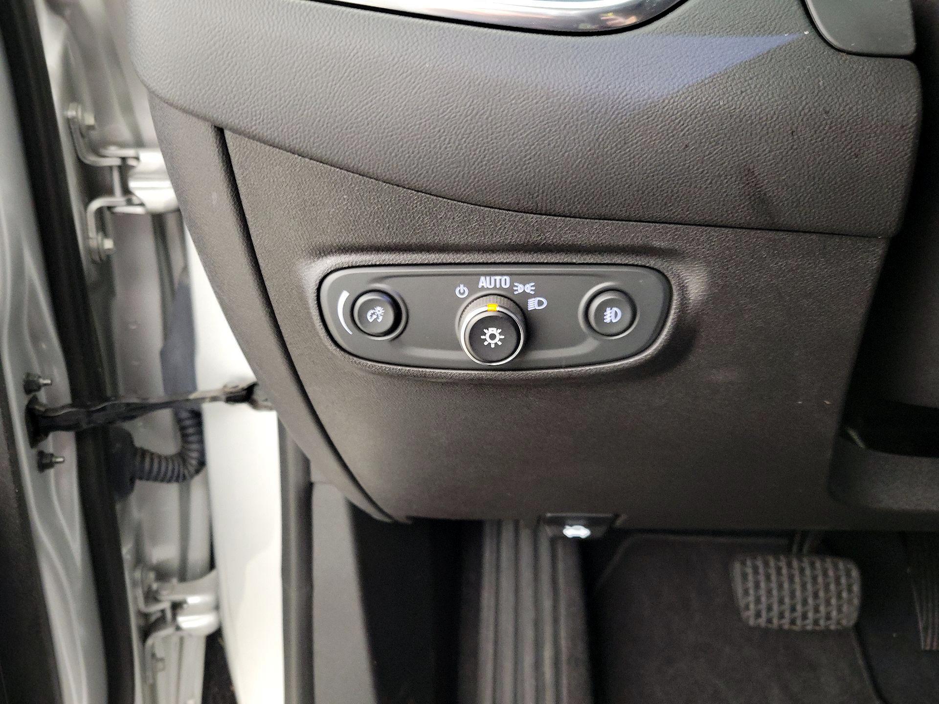 Thumbnail: 2021 Chevrolet Equinox - 13
