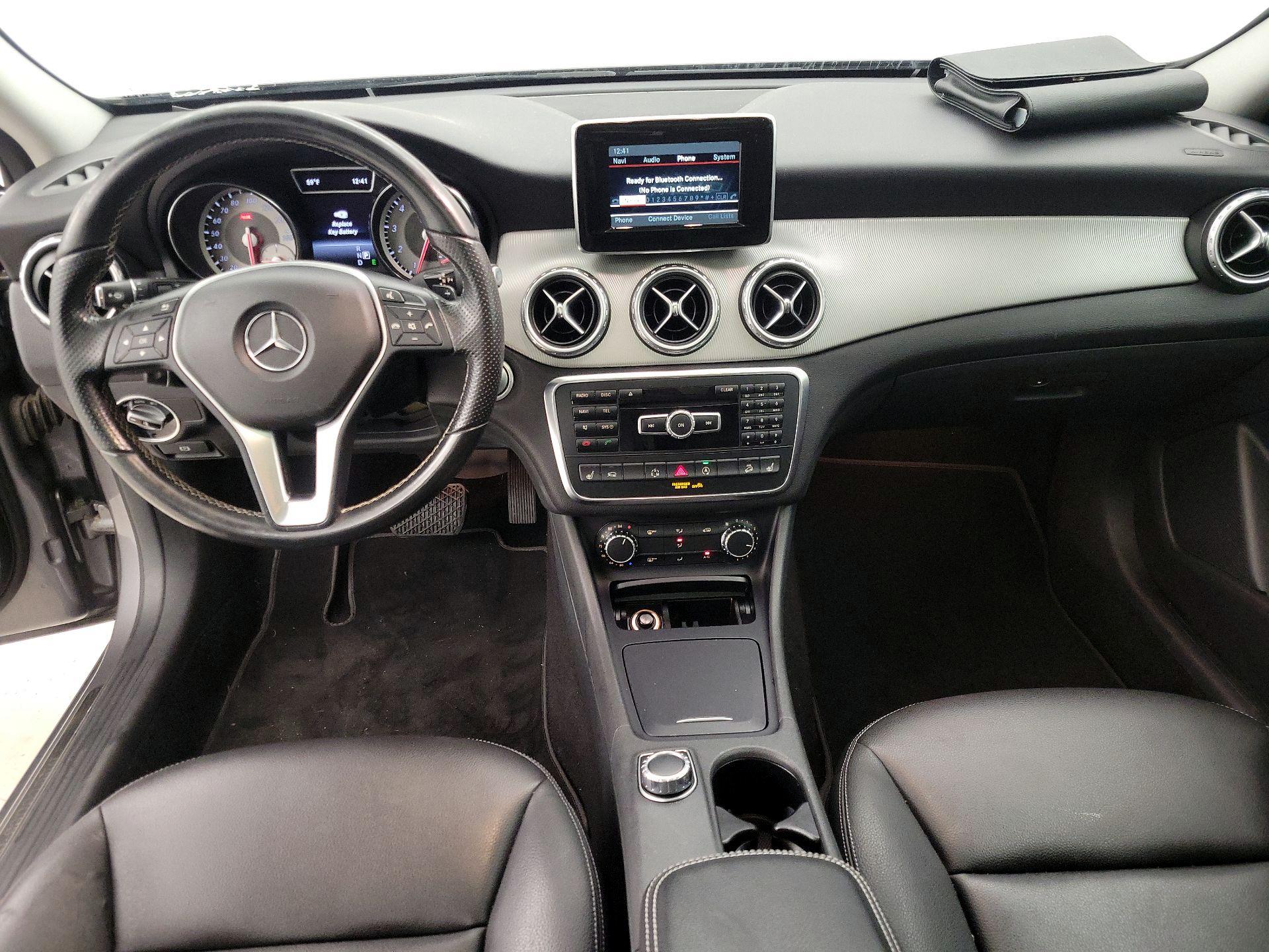 Thumbnail: 2015 Mercedes-Benz GLA - 9