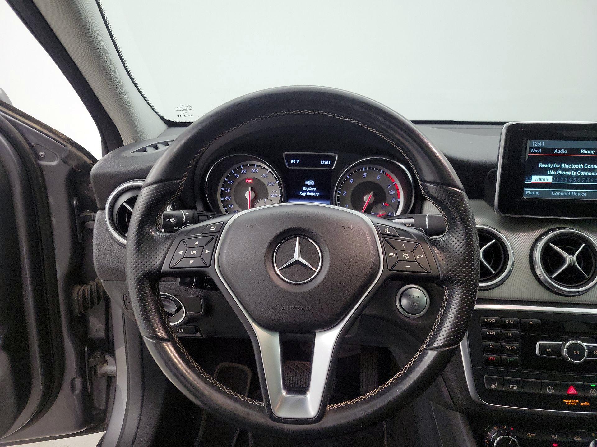 Thumbnail: 2015 Mercedes-Benz GLA - 10