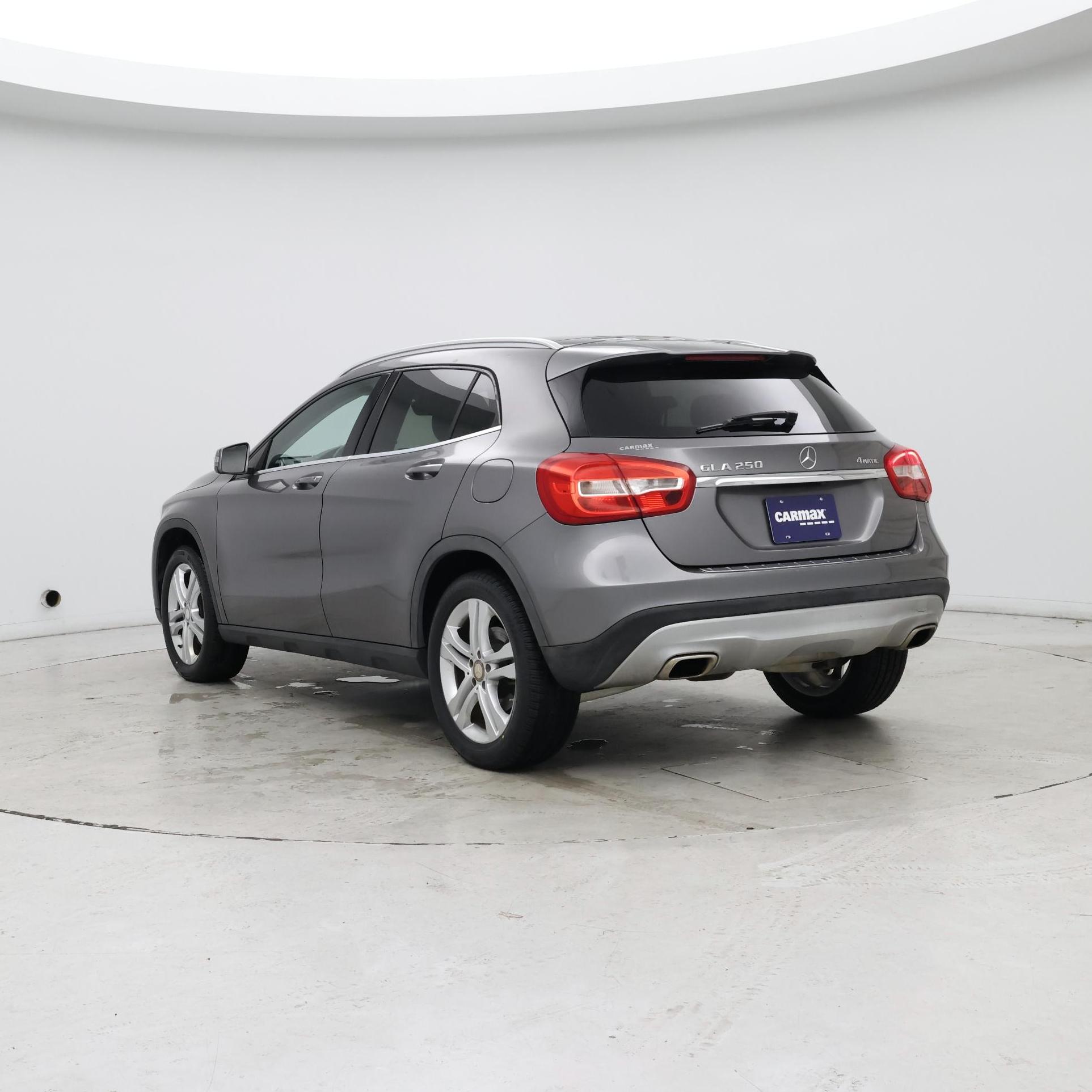 Thumbnail: 2015 Mercedes-Benz GLA - 2