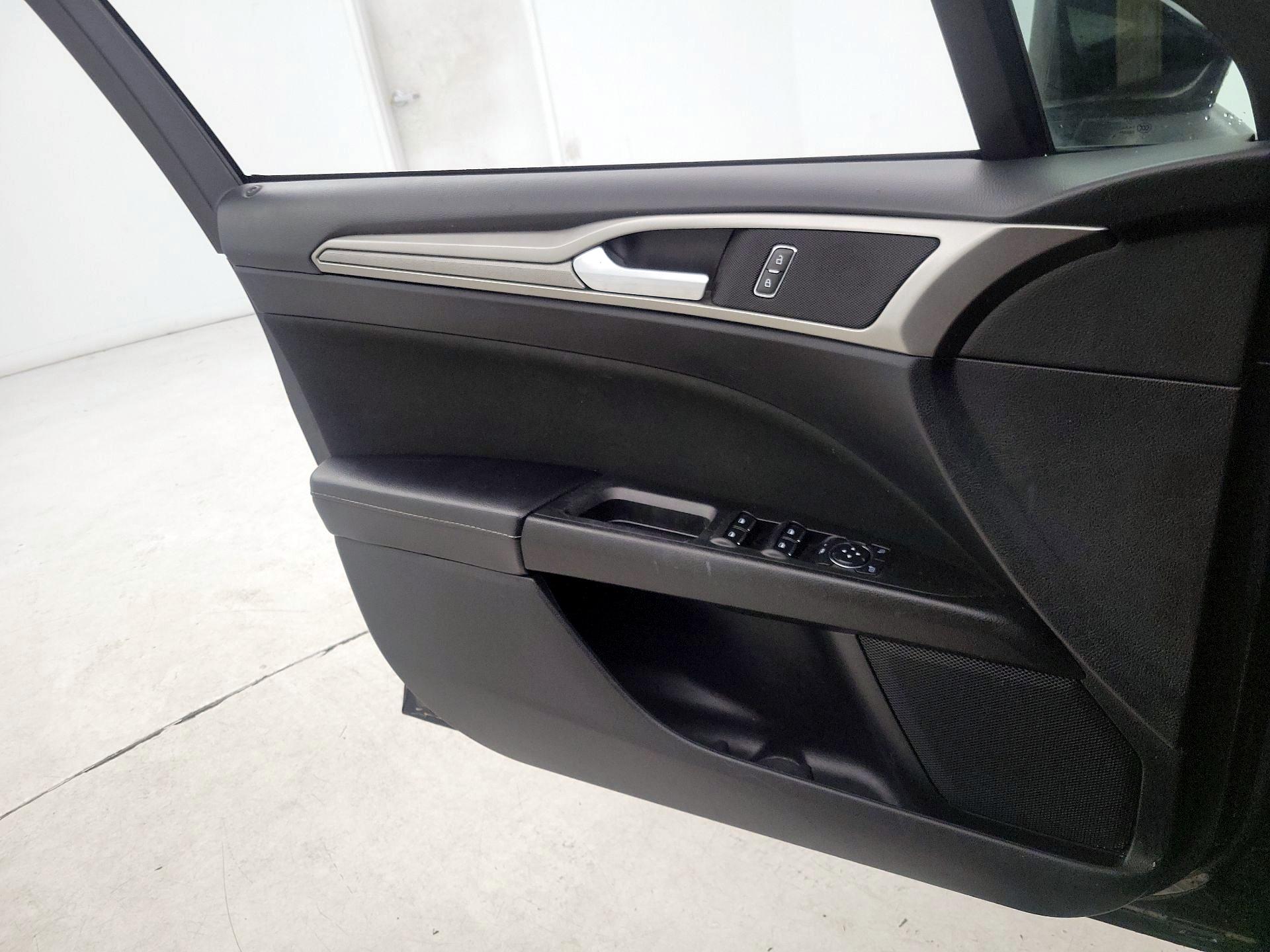 Thumbnail: 2019 Ford Fusion - 12