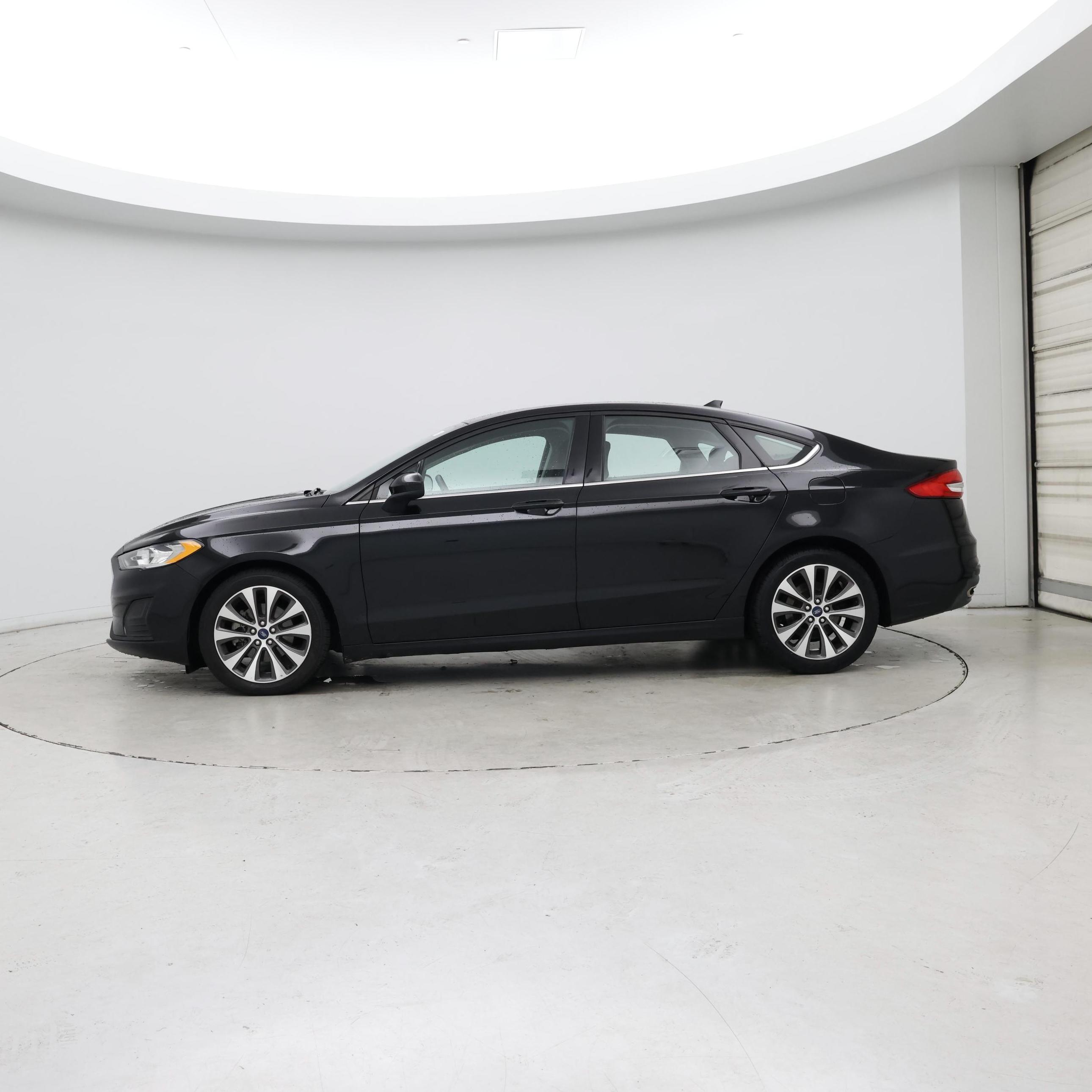 Thumbnail: 2019 Ford Fusion - 3