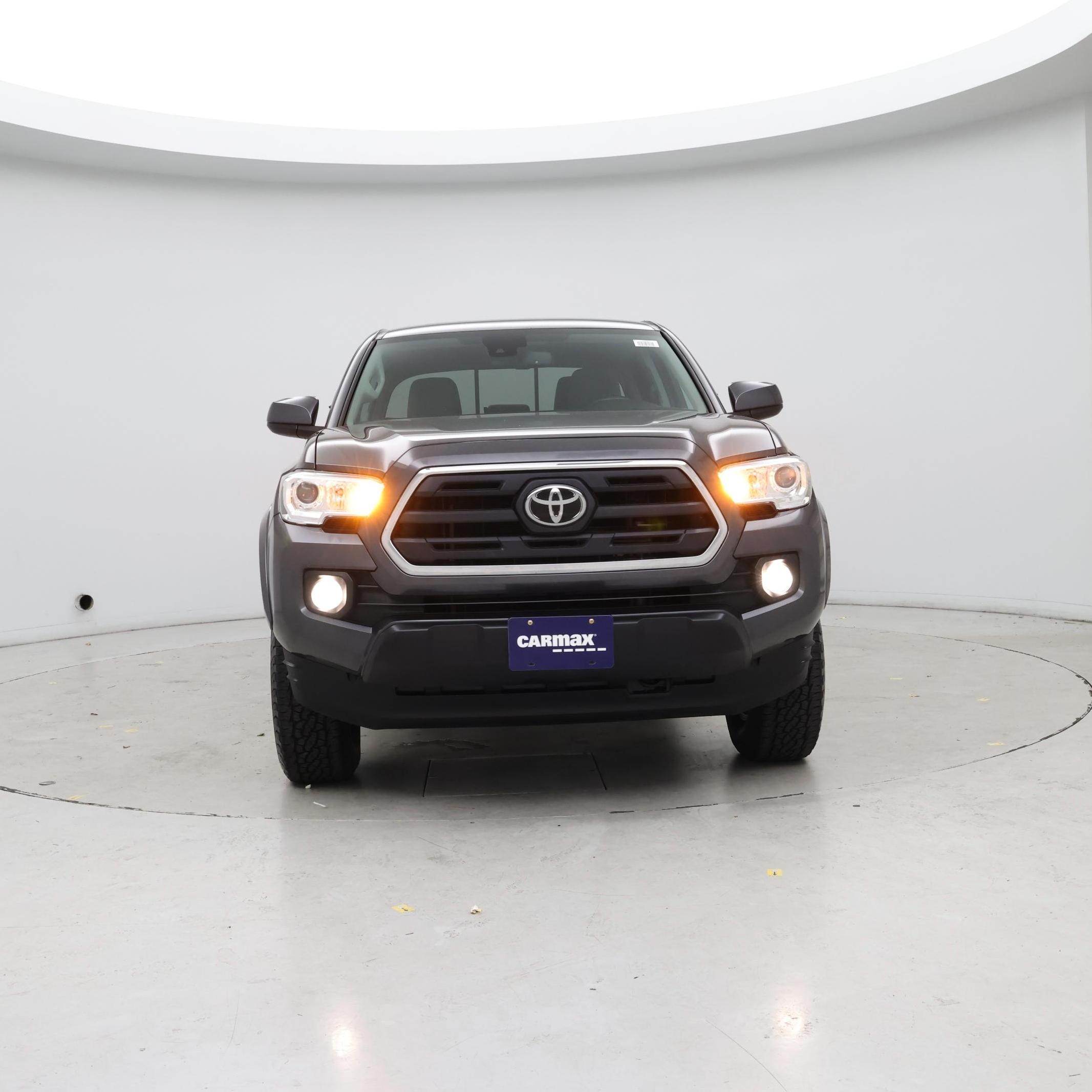 Thumbnail: 2019 Toyota Tacoma - 5