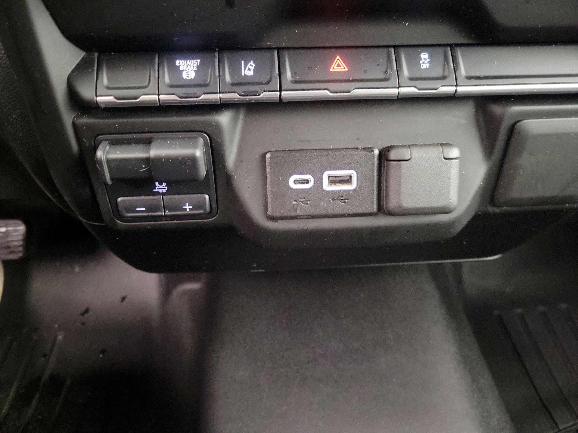 Thumbnail: 2024 Chevrolet Silverado 2500 - 18