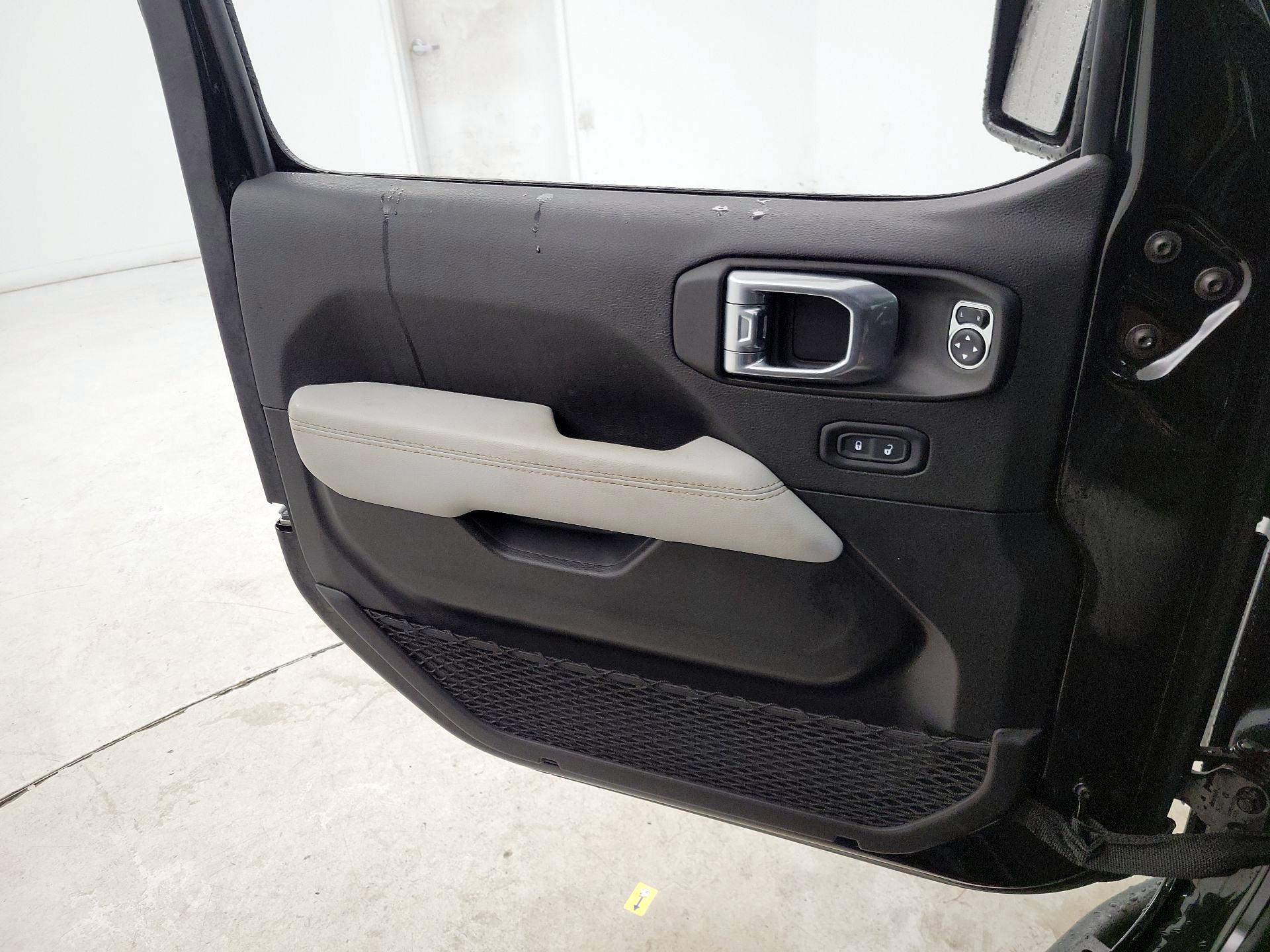 Thumbnail: 2022 Jeep Wrangler - 12