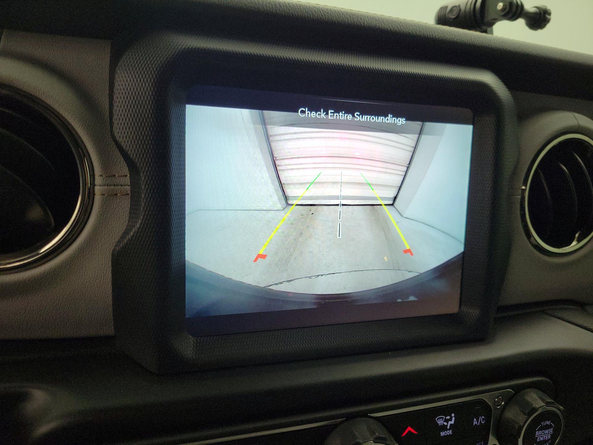 Thumbnail: 2022 Jeep Wrangler - 14