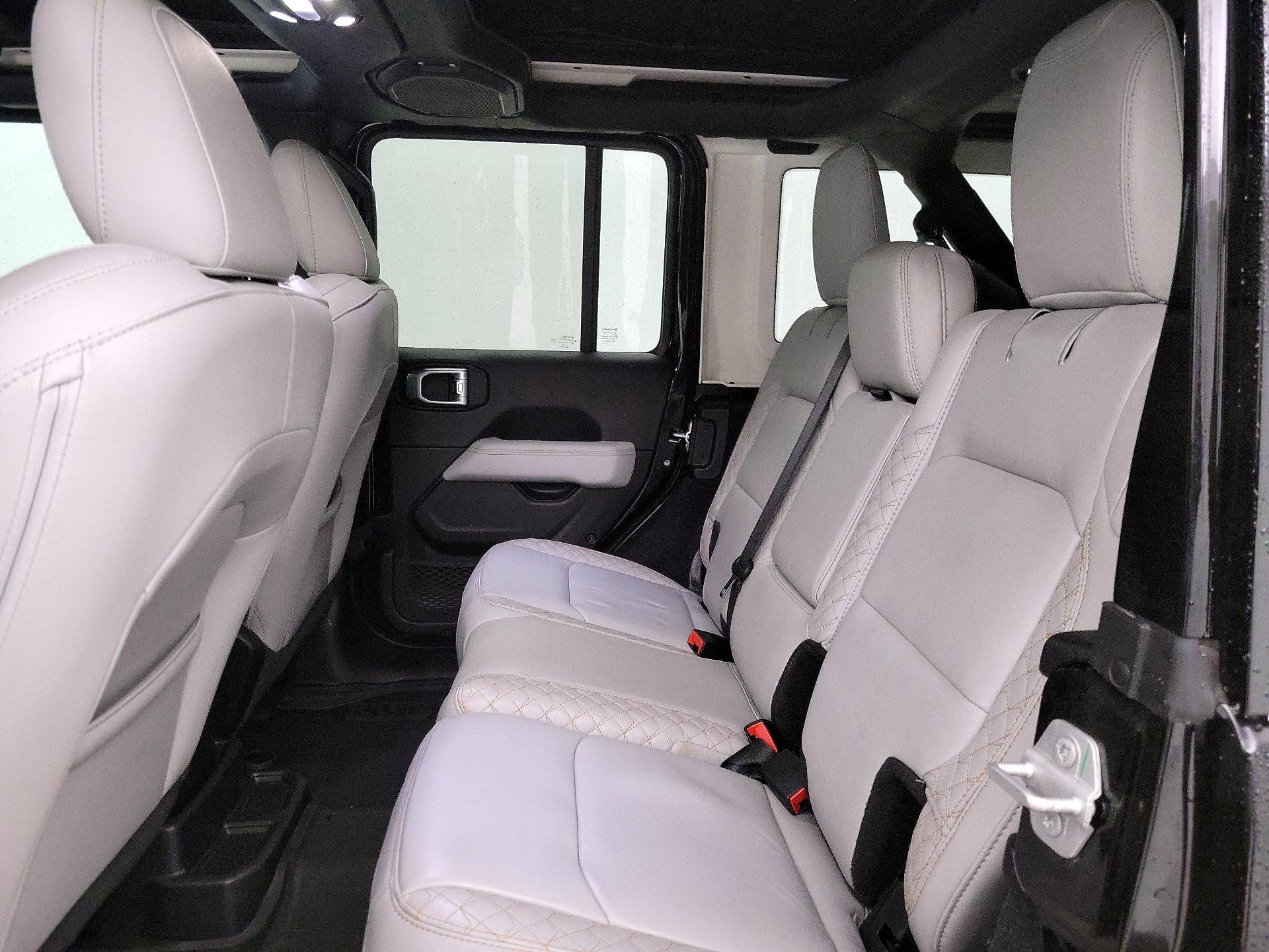 Thumbnail: 2022 Jeep Wrangler - 19