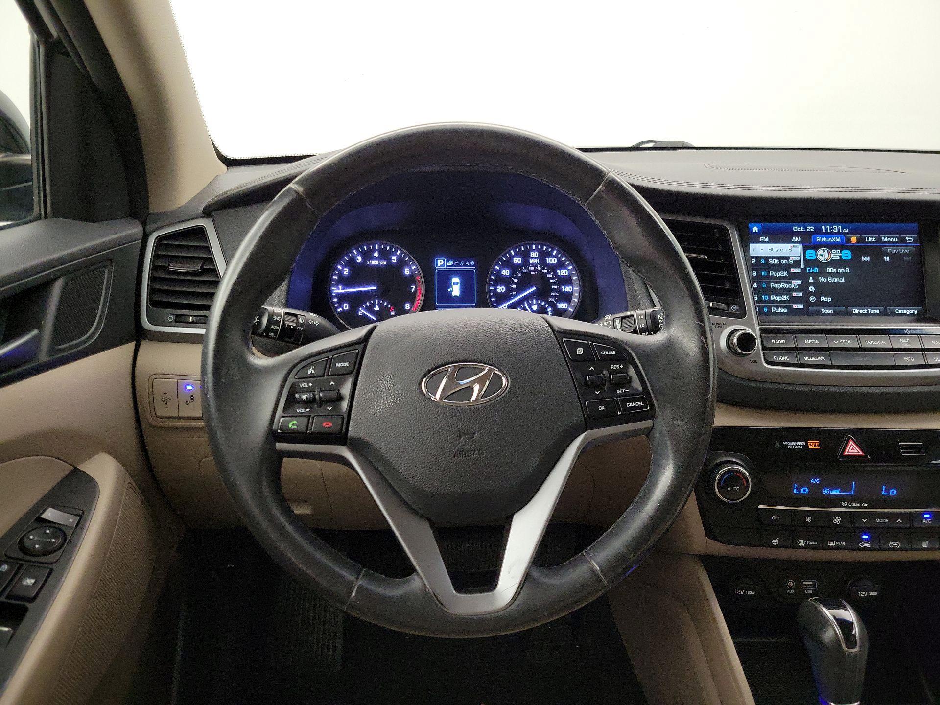 Thumbnail: 2016 Hyundai Tucson - 10