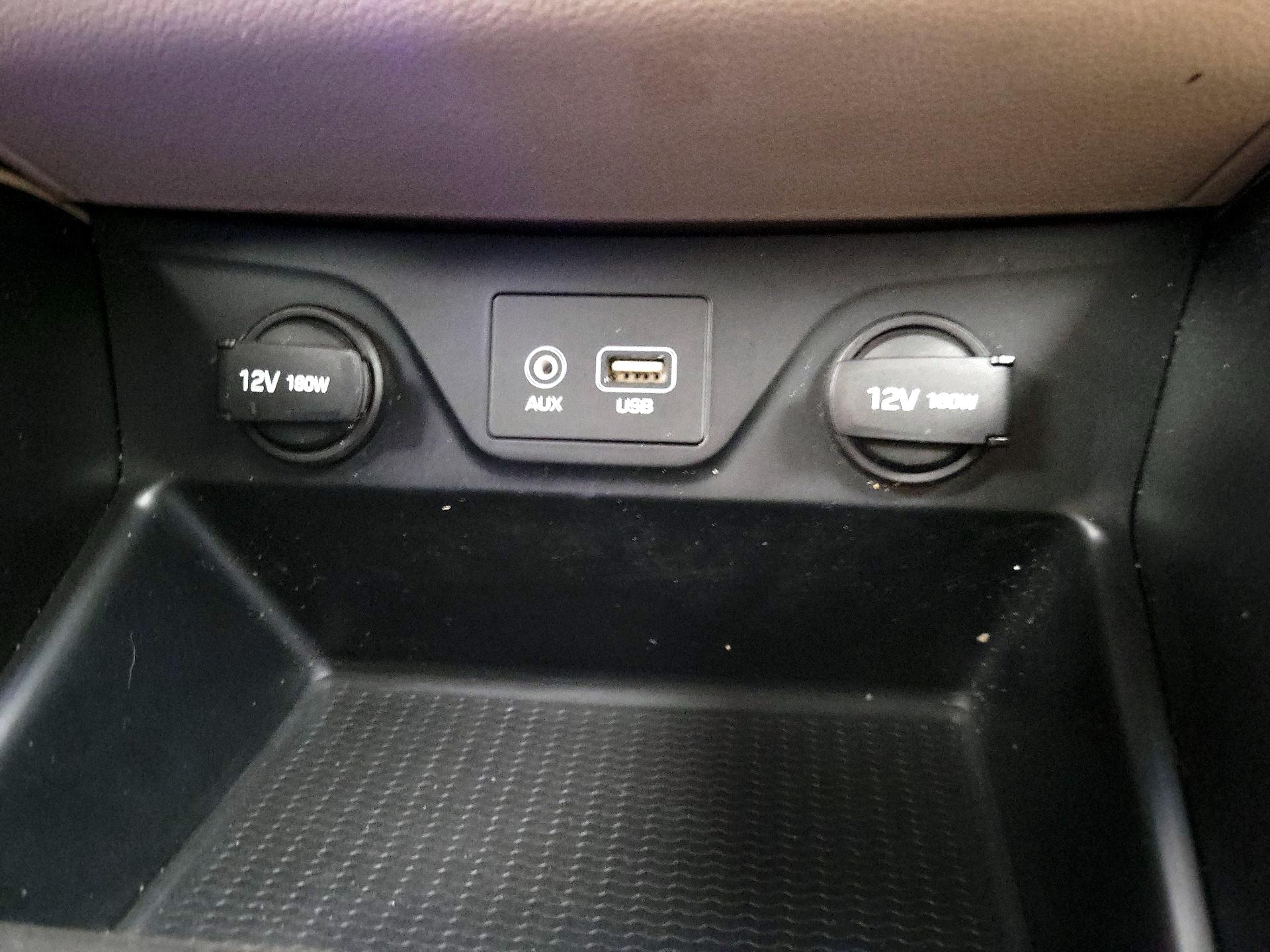 Thumbnail: 2016 Hyundai Tucson - 18