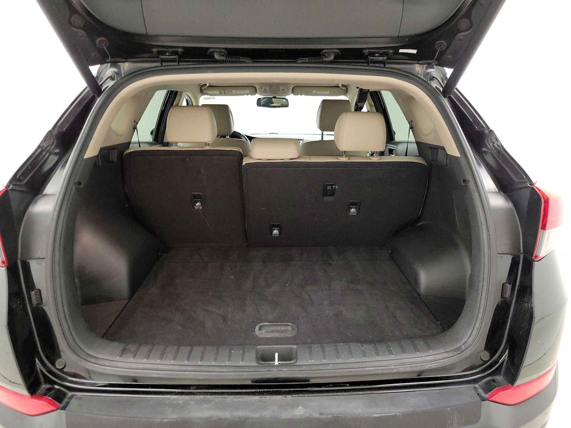 Thumbnail: 2016 Hyundai Tucson - 20