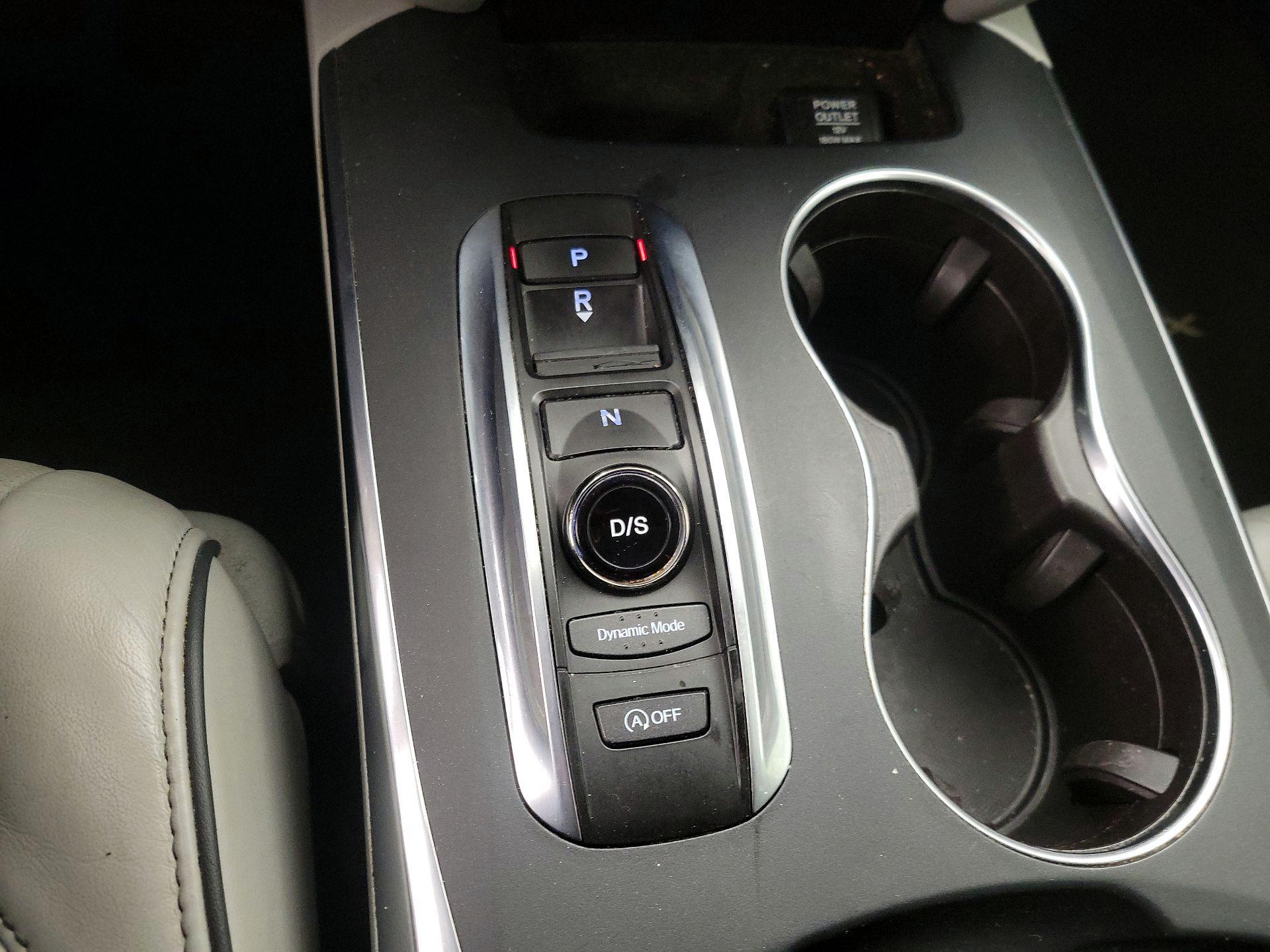 Thumbnail: 2017 Acura MDX - 18