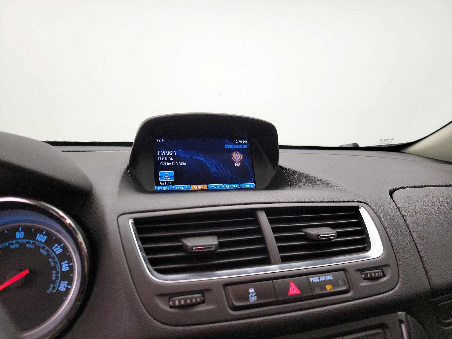 Thumbnail: 2016 Buick Encore - 15
