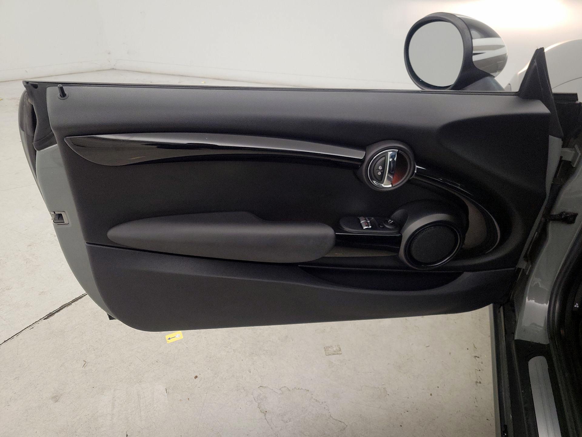 Thumbnail: 2019 MINI Cooper Hardtop - 12