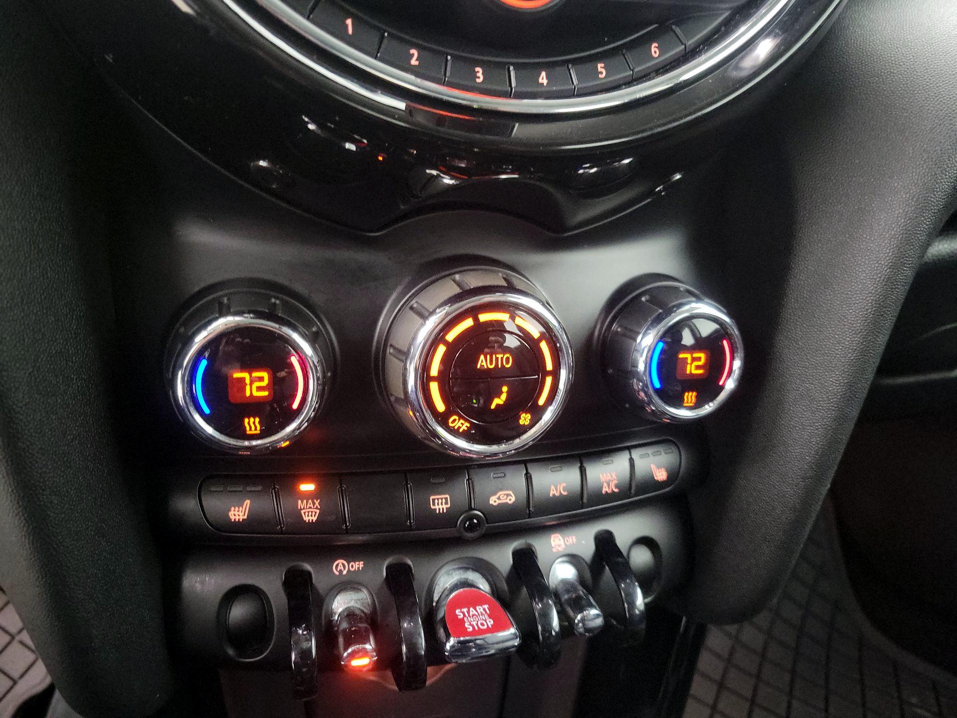 Thumbnail: 2019 MINI Cooper Hardtop - 16