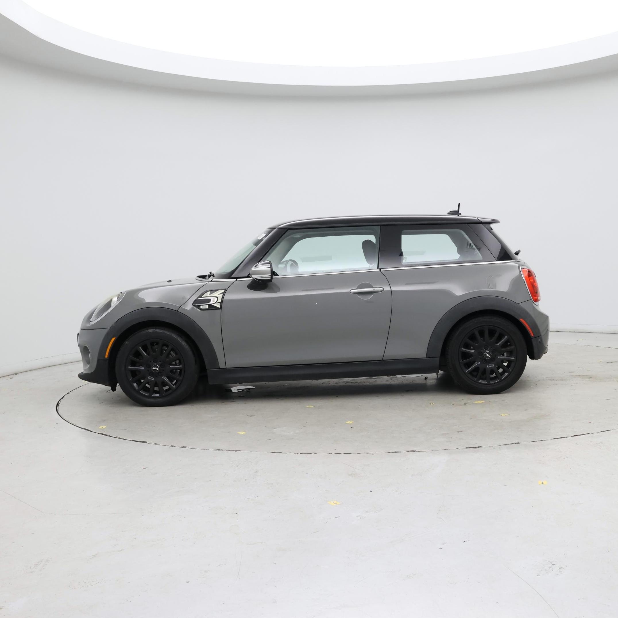 Thumbnail: 2019 MINI Cooper Hardtop - 3