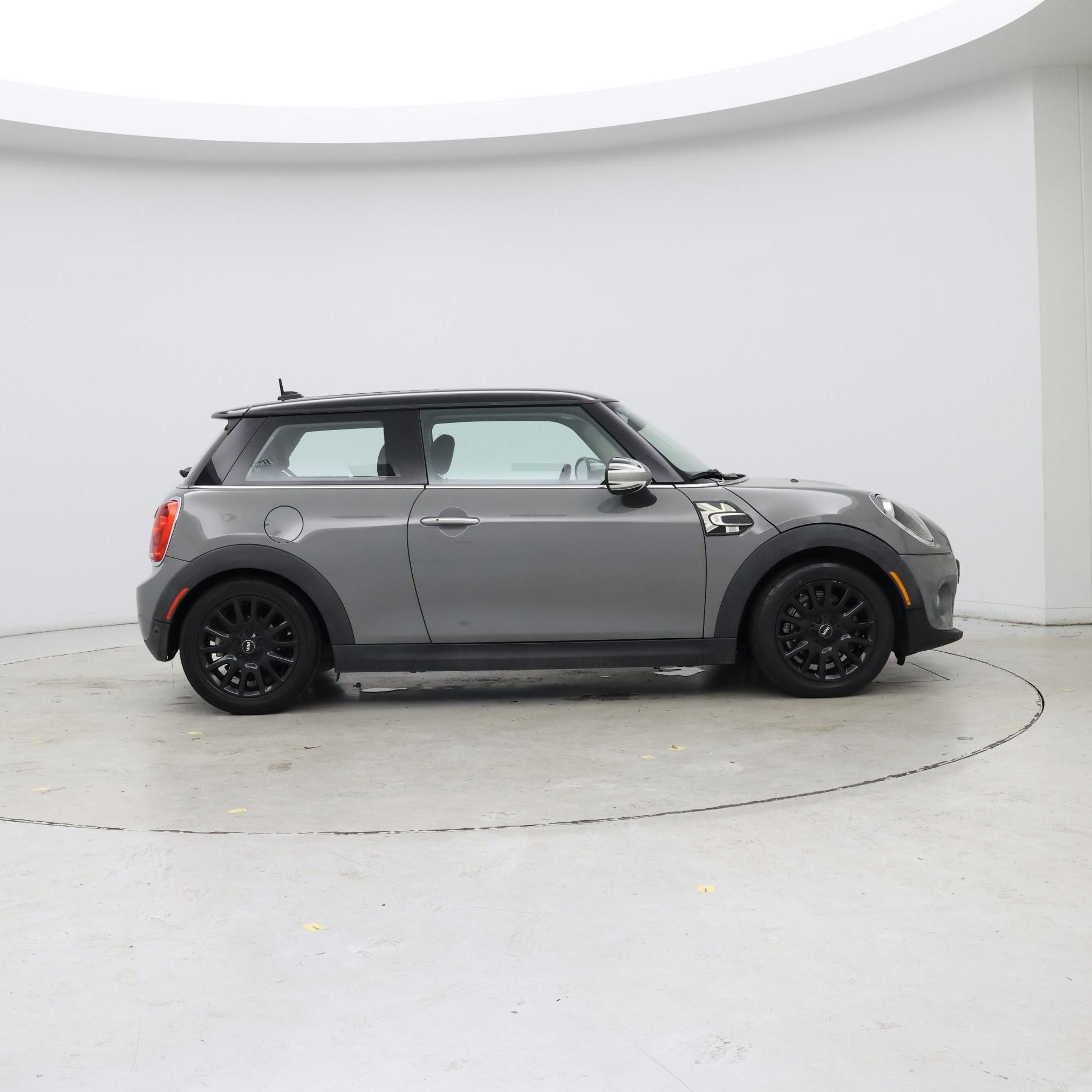 Thumbnail: 2019 MINI Cooper Hardtop - 7