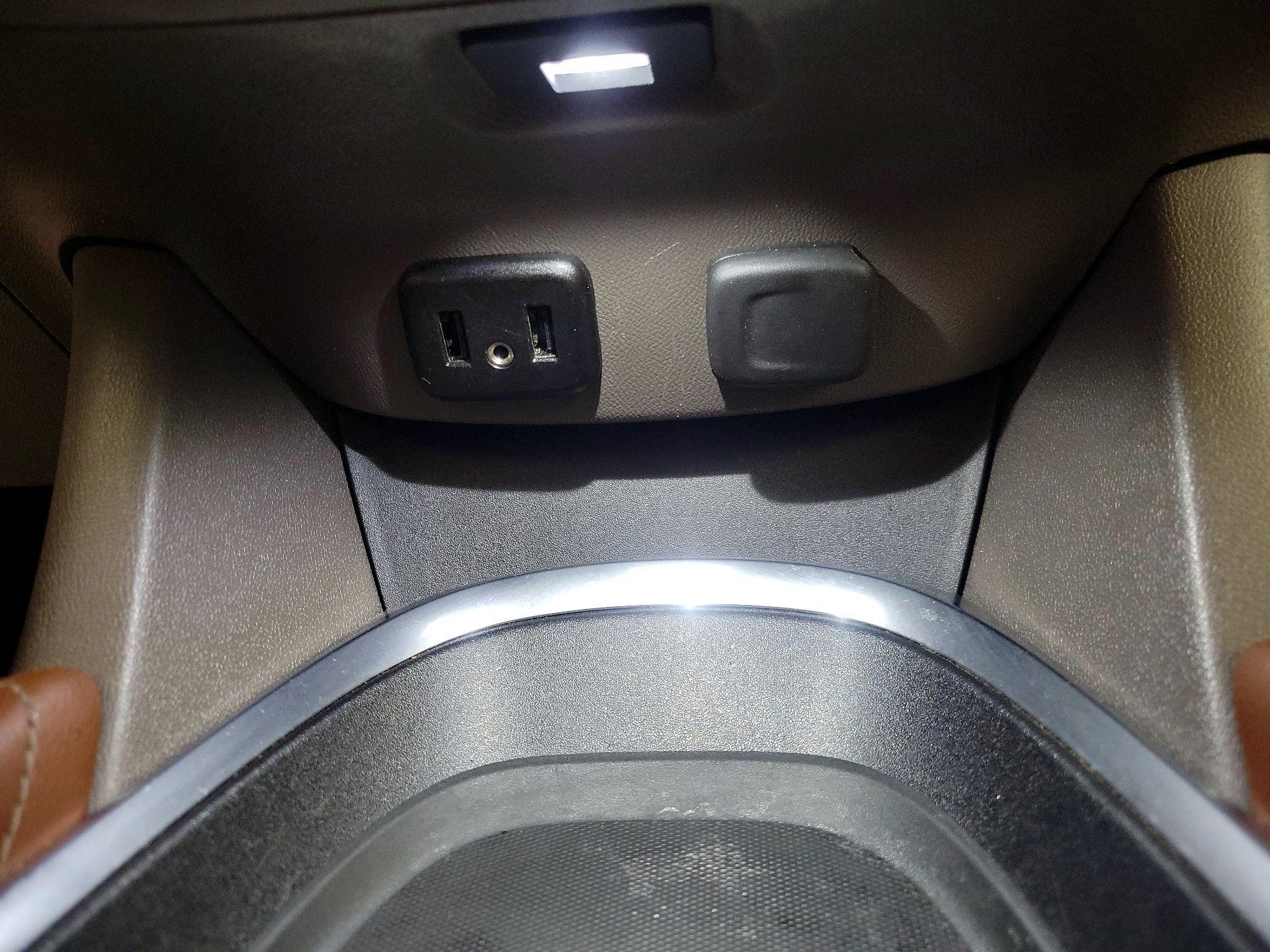 Thumbnail: 2016 Chevrolet Malibu - 18