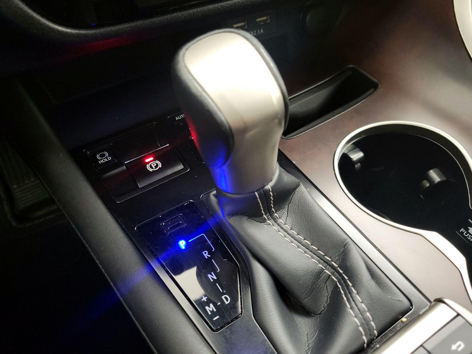 Thumbnail: 2020 Lexus RX - 17