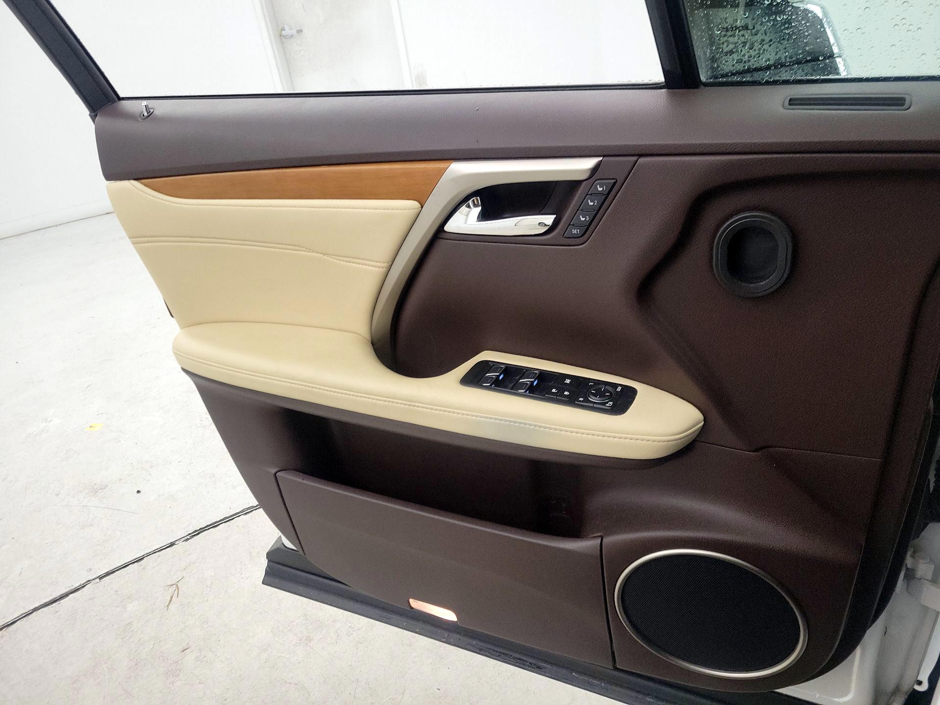 Thumbnail: 2018 Lexus RX - 12