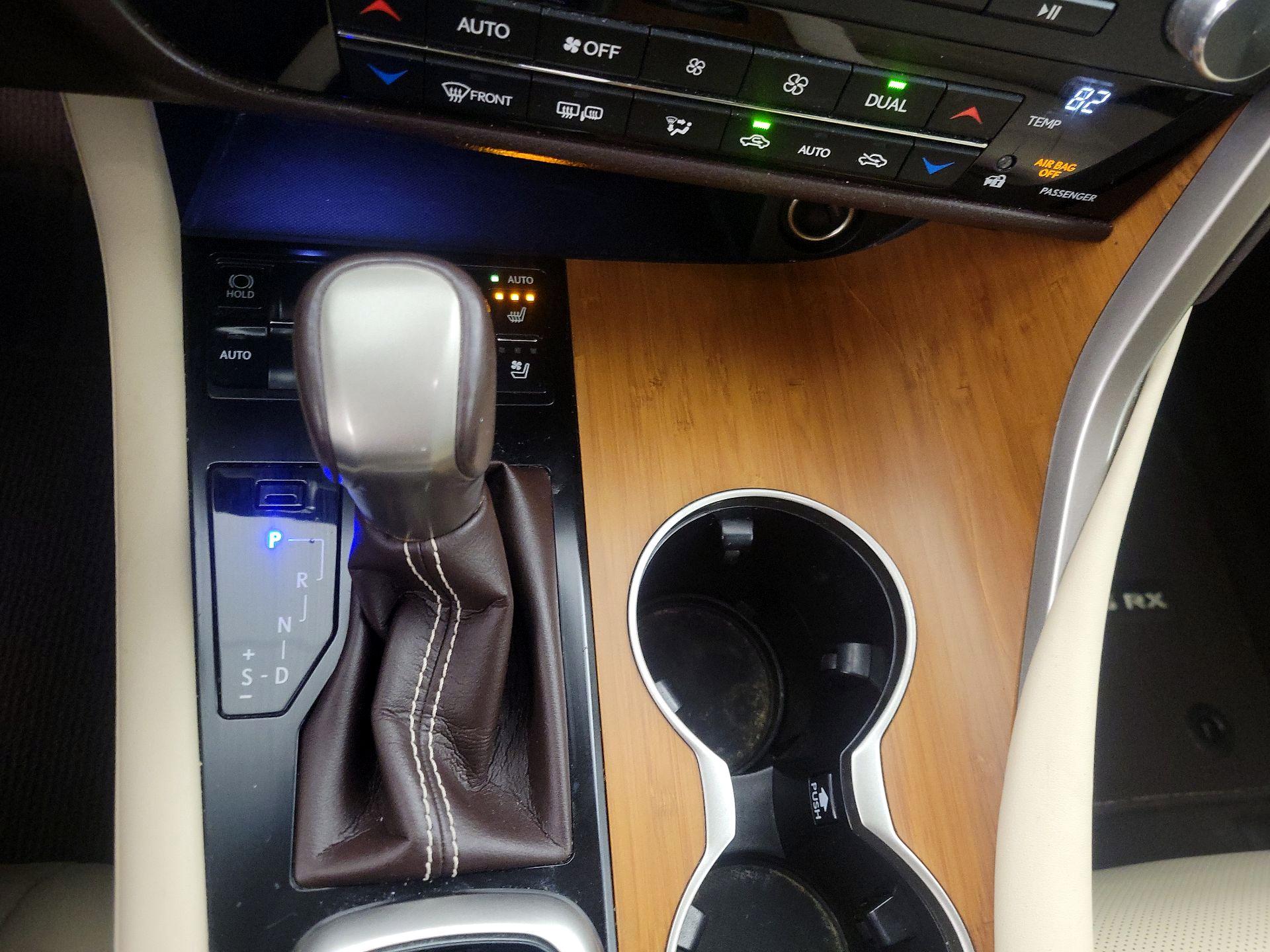 Thumbnail: 2018 Lexus RX - 17