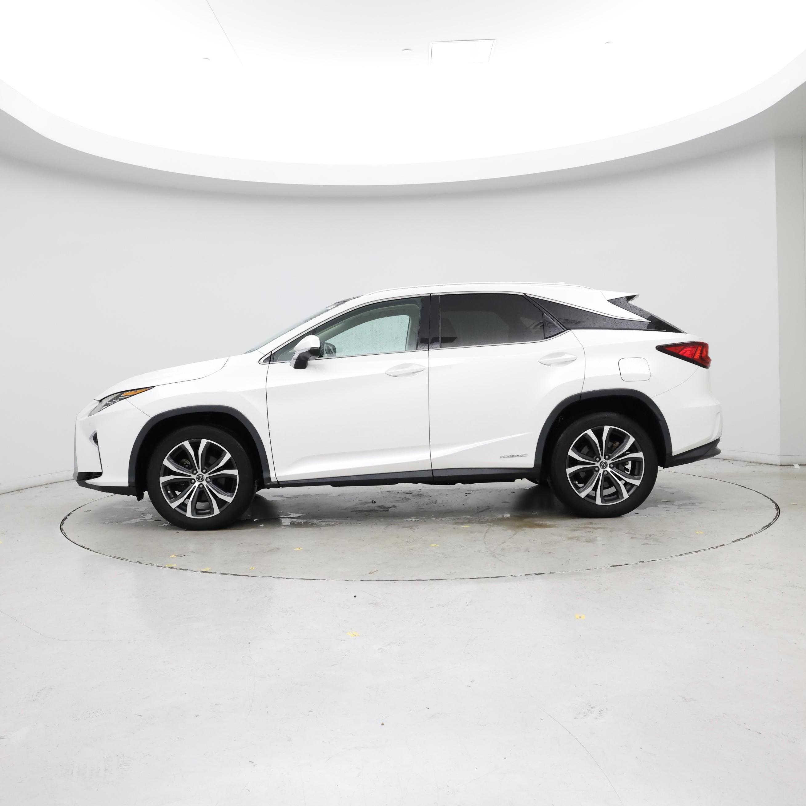 Thumbnail: 2018 Lexus RX - 3