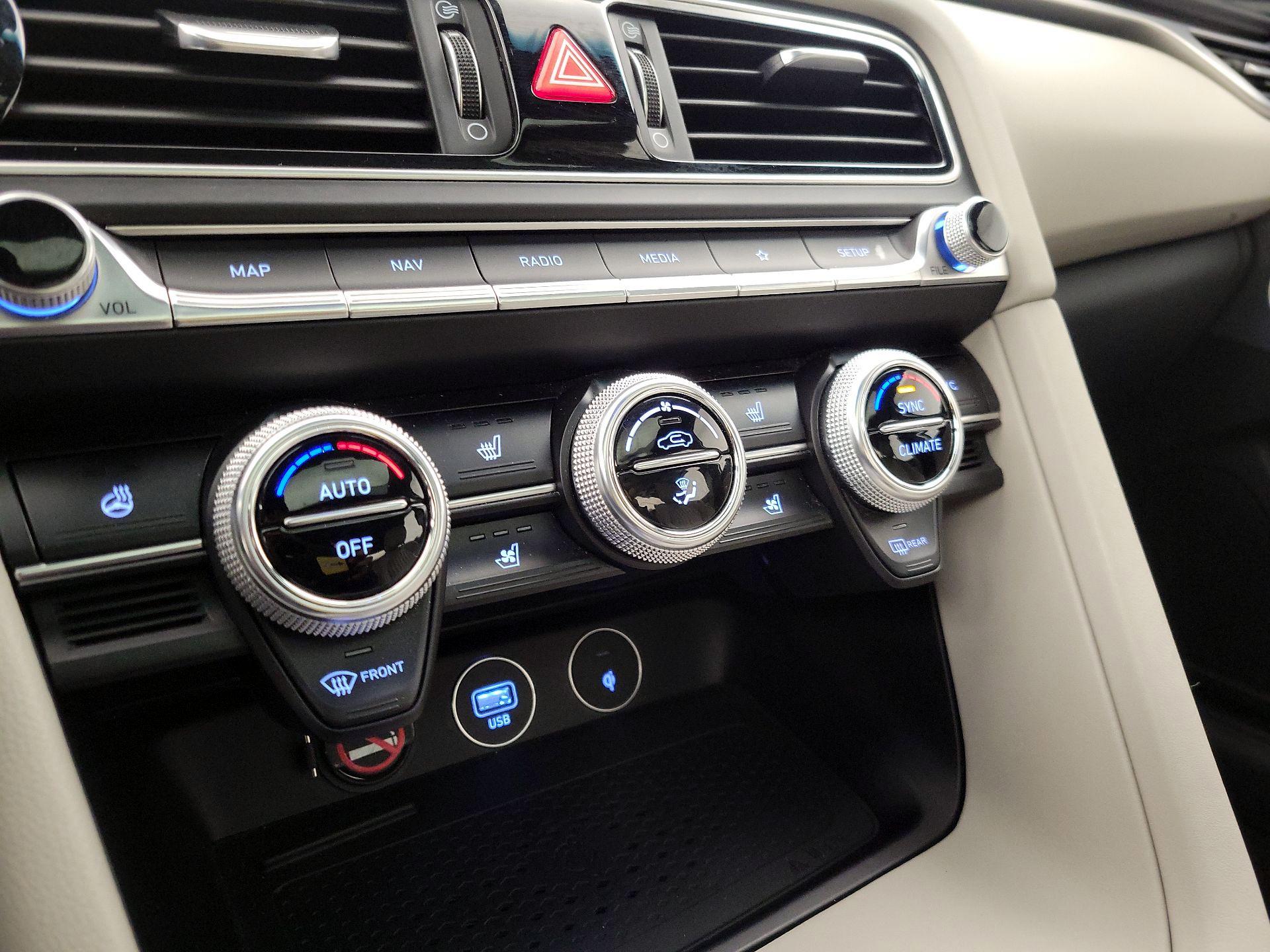 Thumbnail: 2023 Genesis G70 - 16