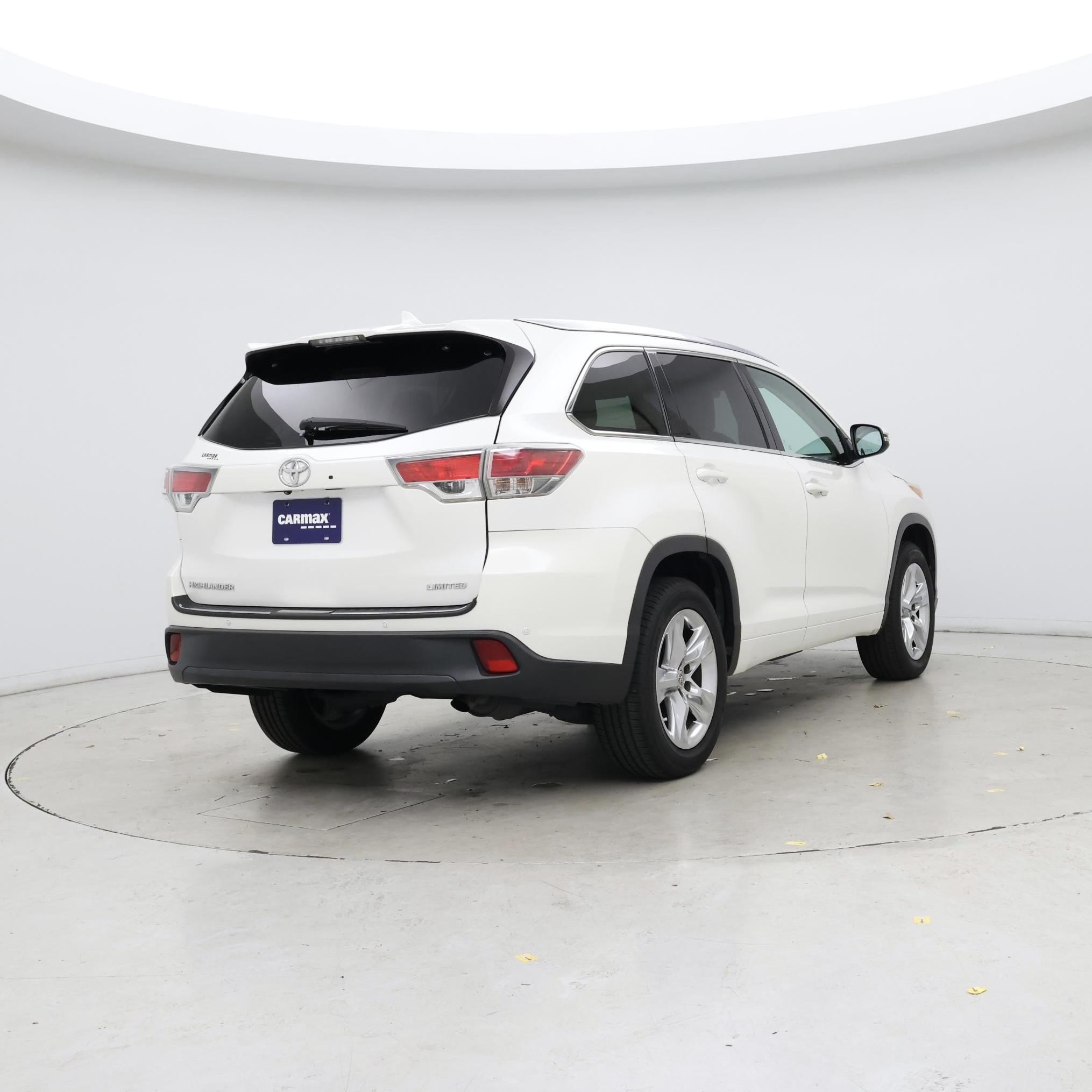 Thumbnail: 2015 Toyota Highlander - 8