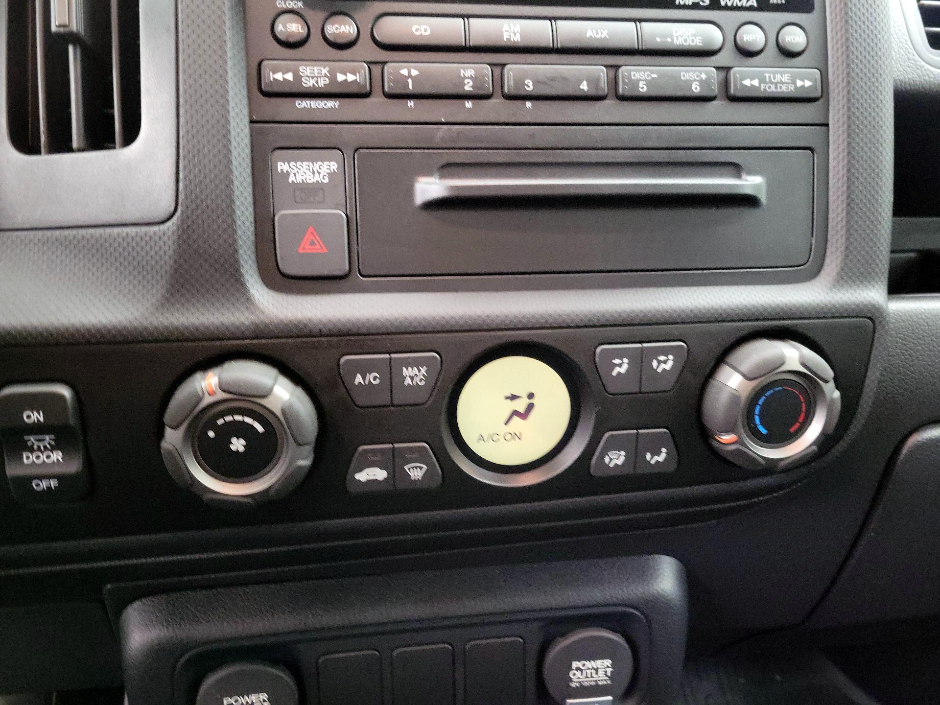 Thumbnail: 2014 Honda Ridgeline - 16