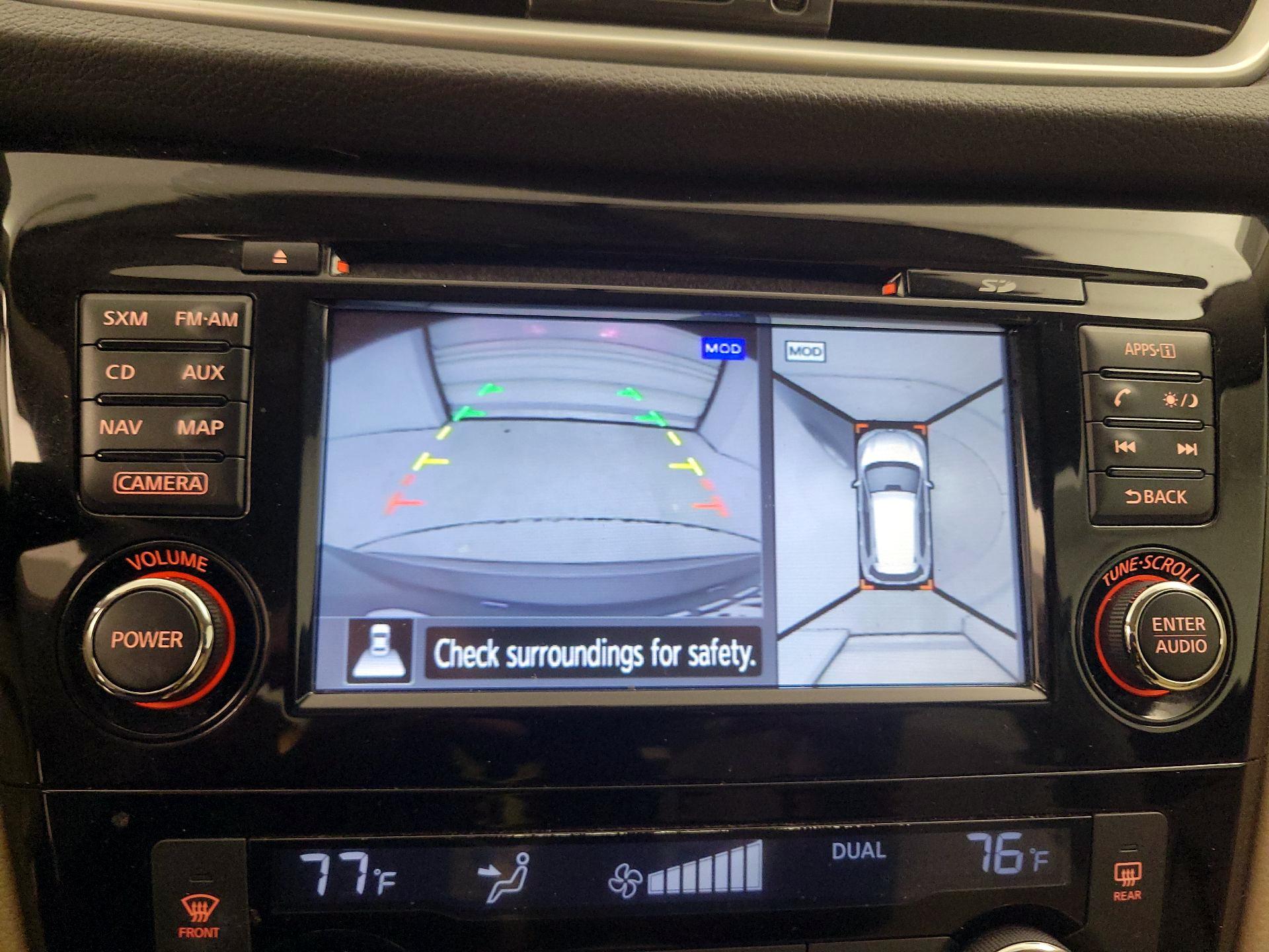 Thumbnail: 2015 Nissan Rogue - 14