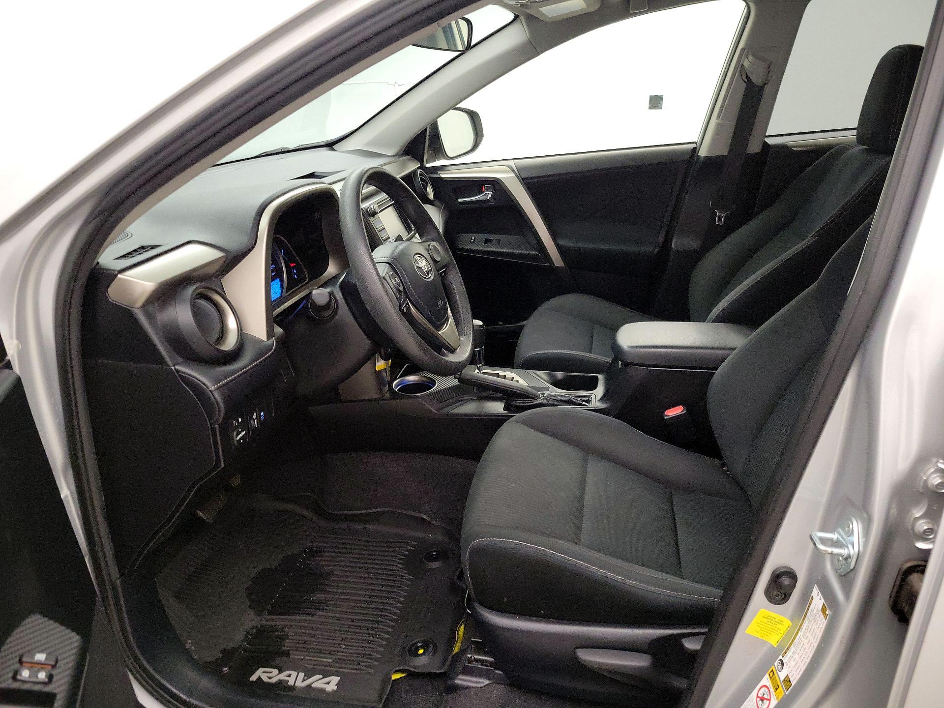 Thumbnail: 2015 Toyota RAV4 - 11