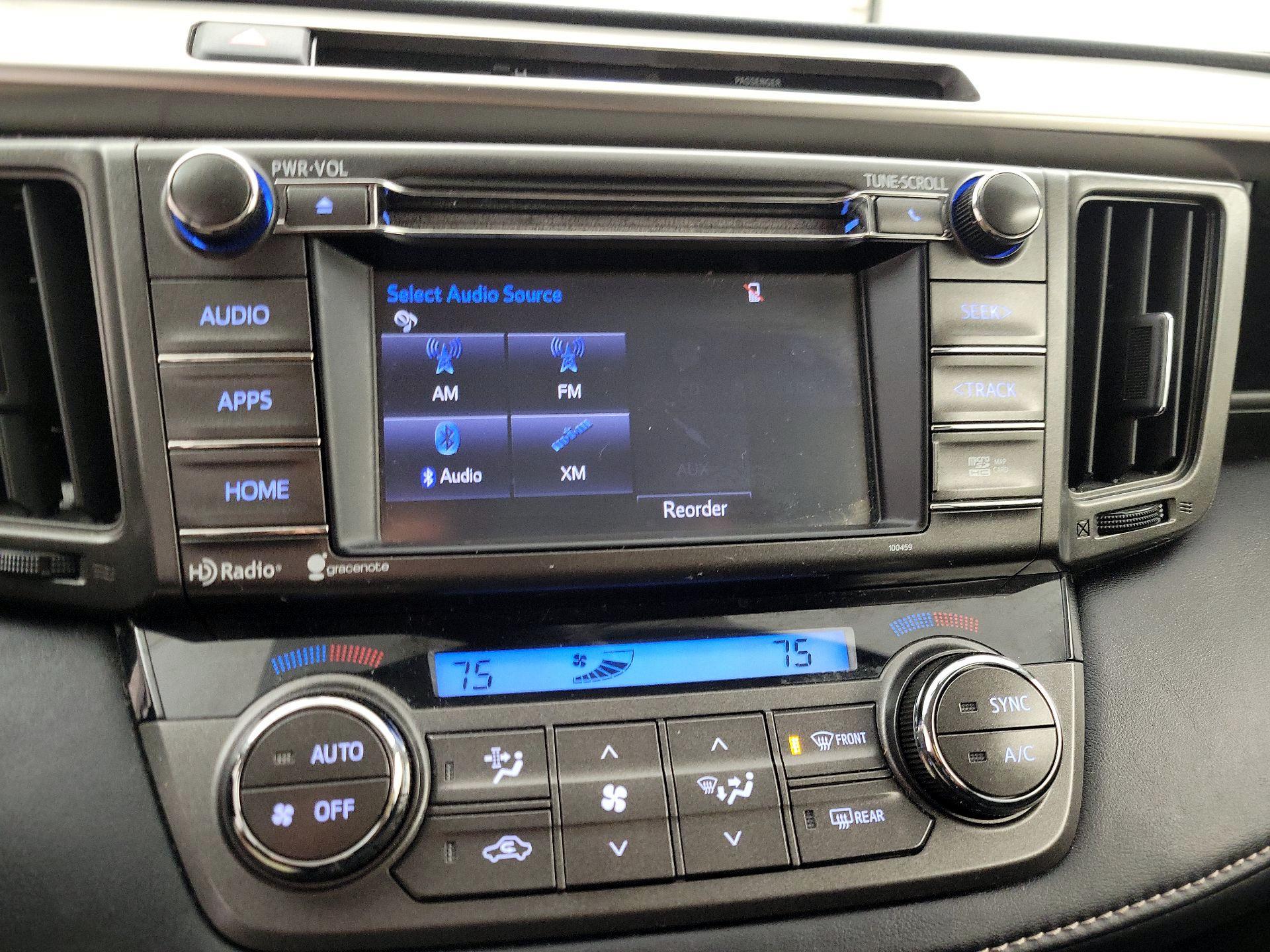 Thumbnail: 2015 Toyota RAV4 - 15