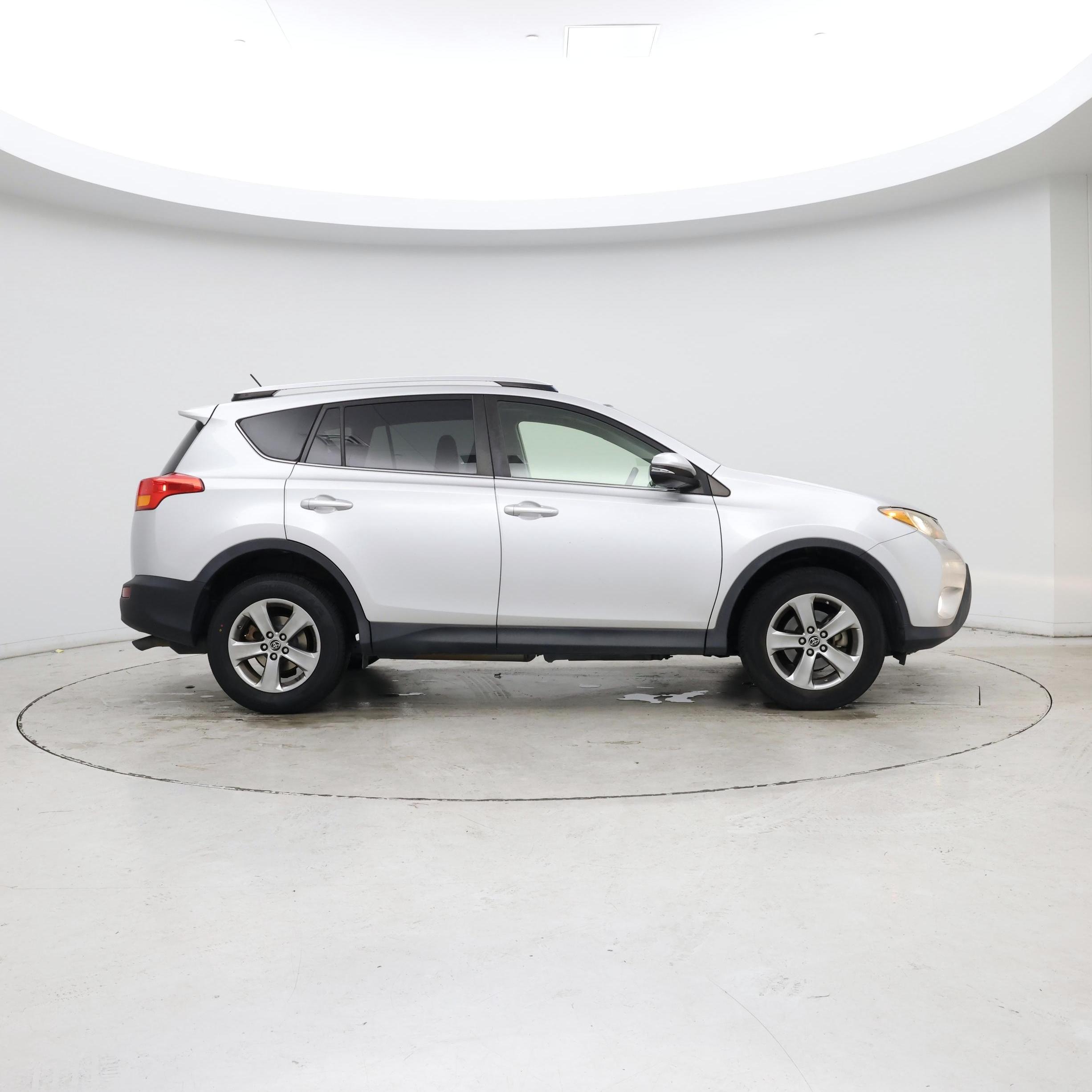 Thumbnail: 2015 Toyota RAV4 - 7