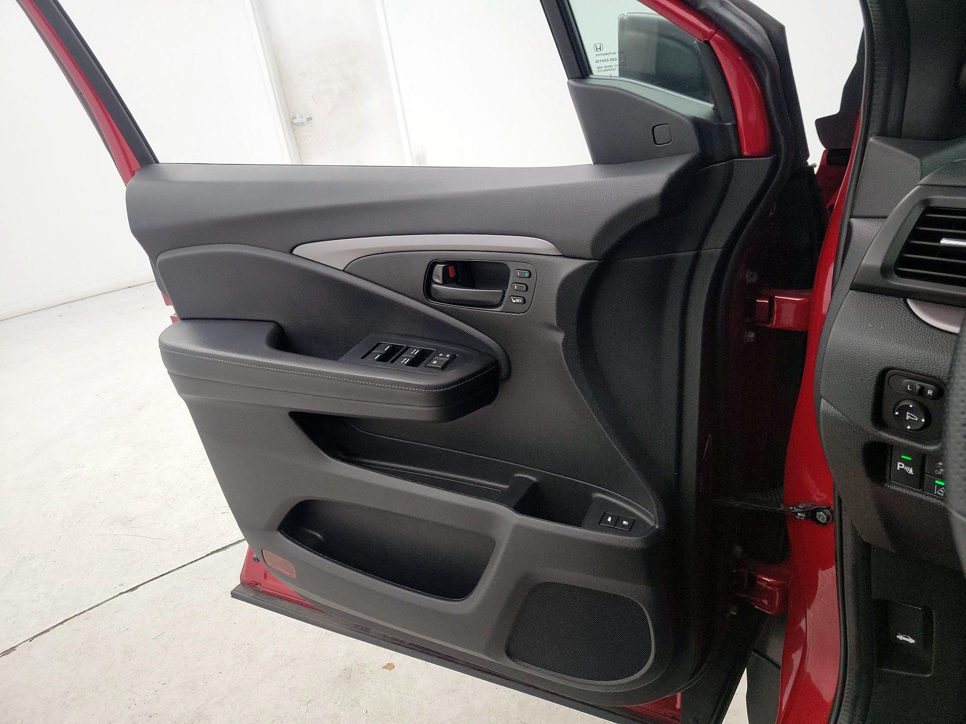 Thumbnail: 2022 Honda Passport - 12