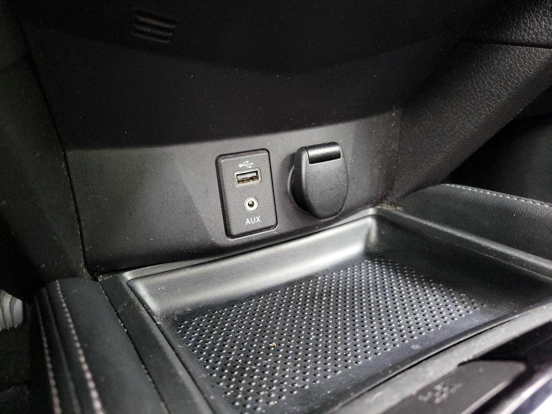 Thumbnail: 2017 Nissan Rogue - 18