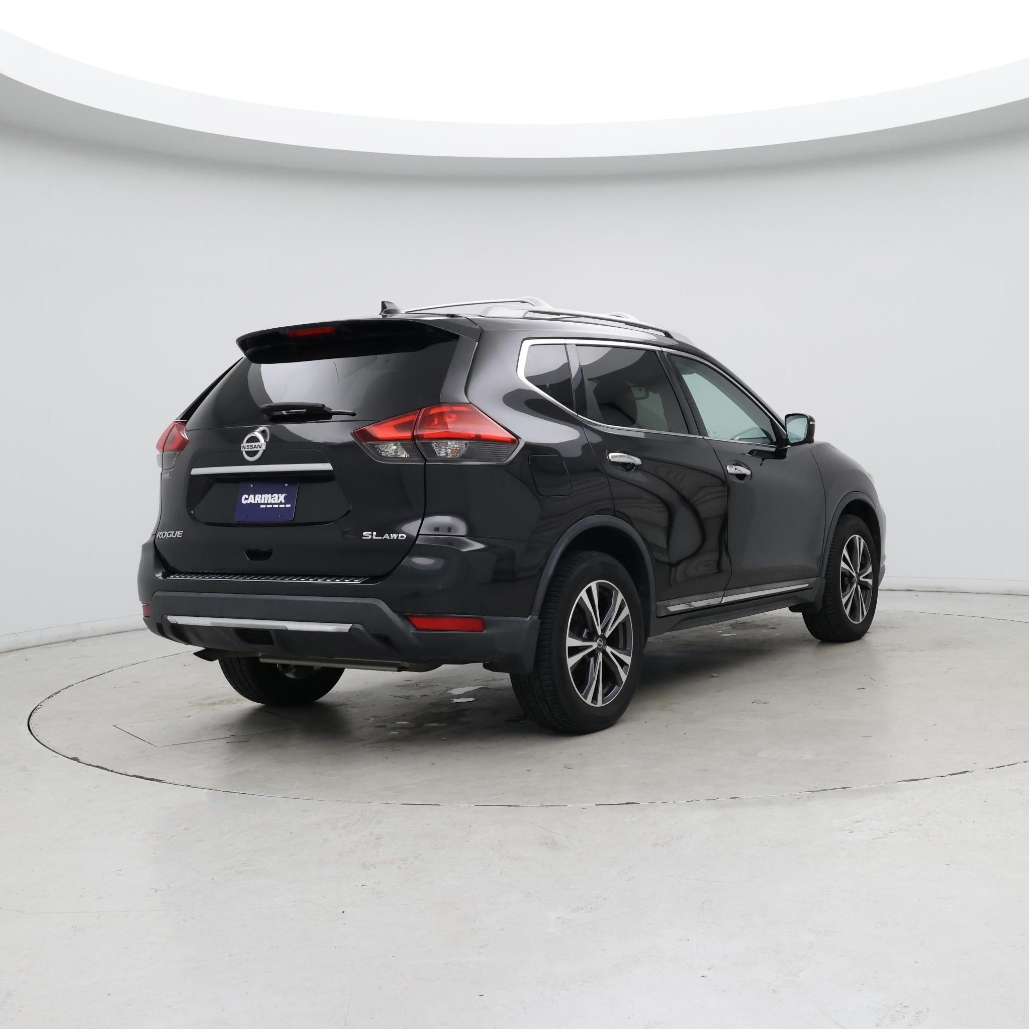 Thumbnail: 2017 Nissan Rogue - 8