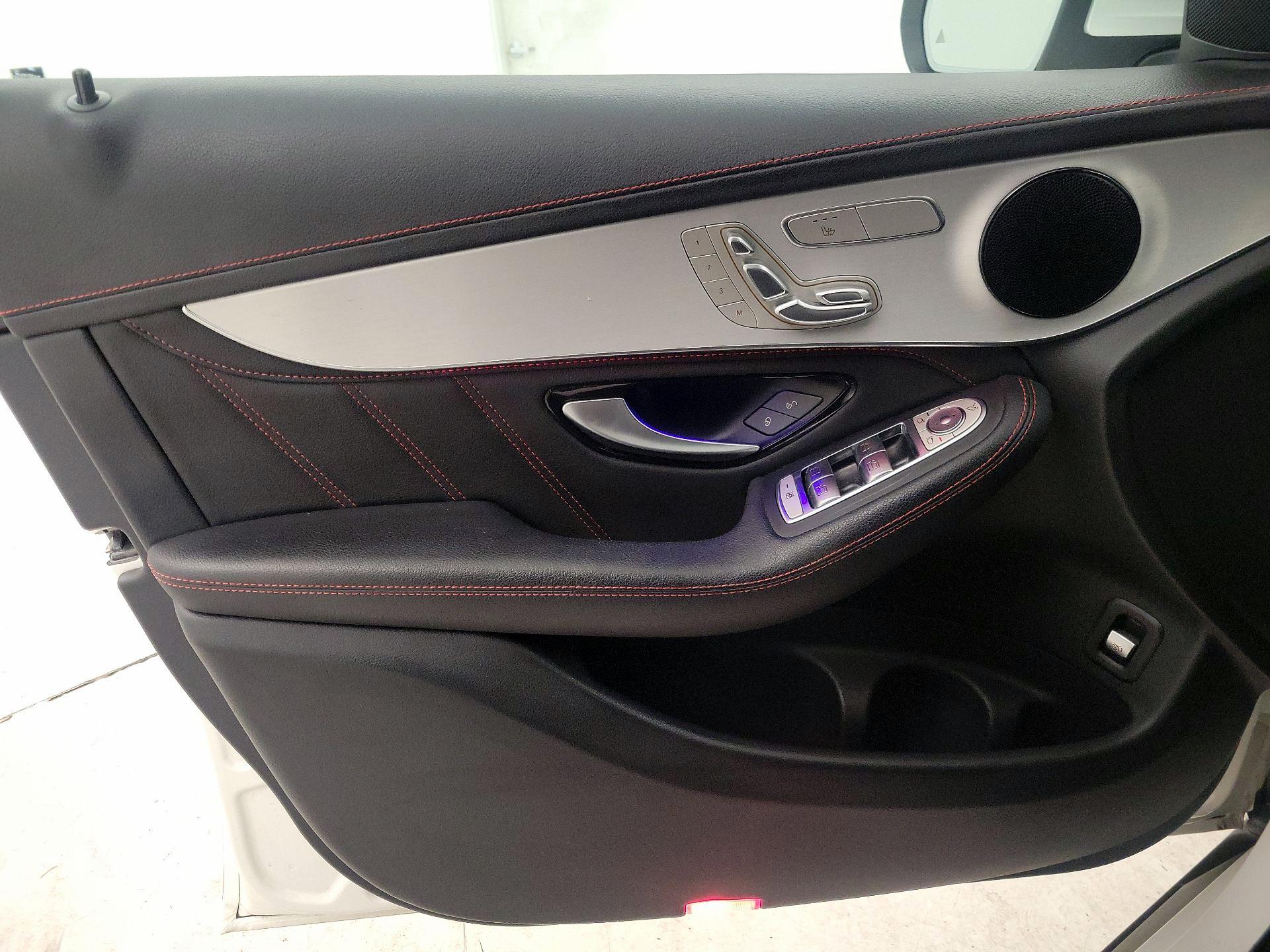 Thumbnail: 2022 Mercedes-Benz GLC - 12