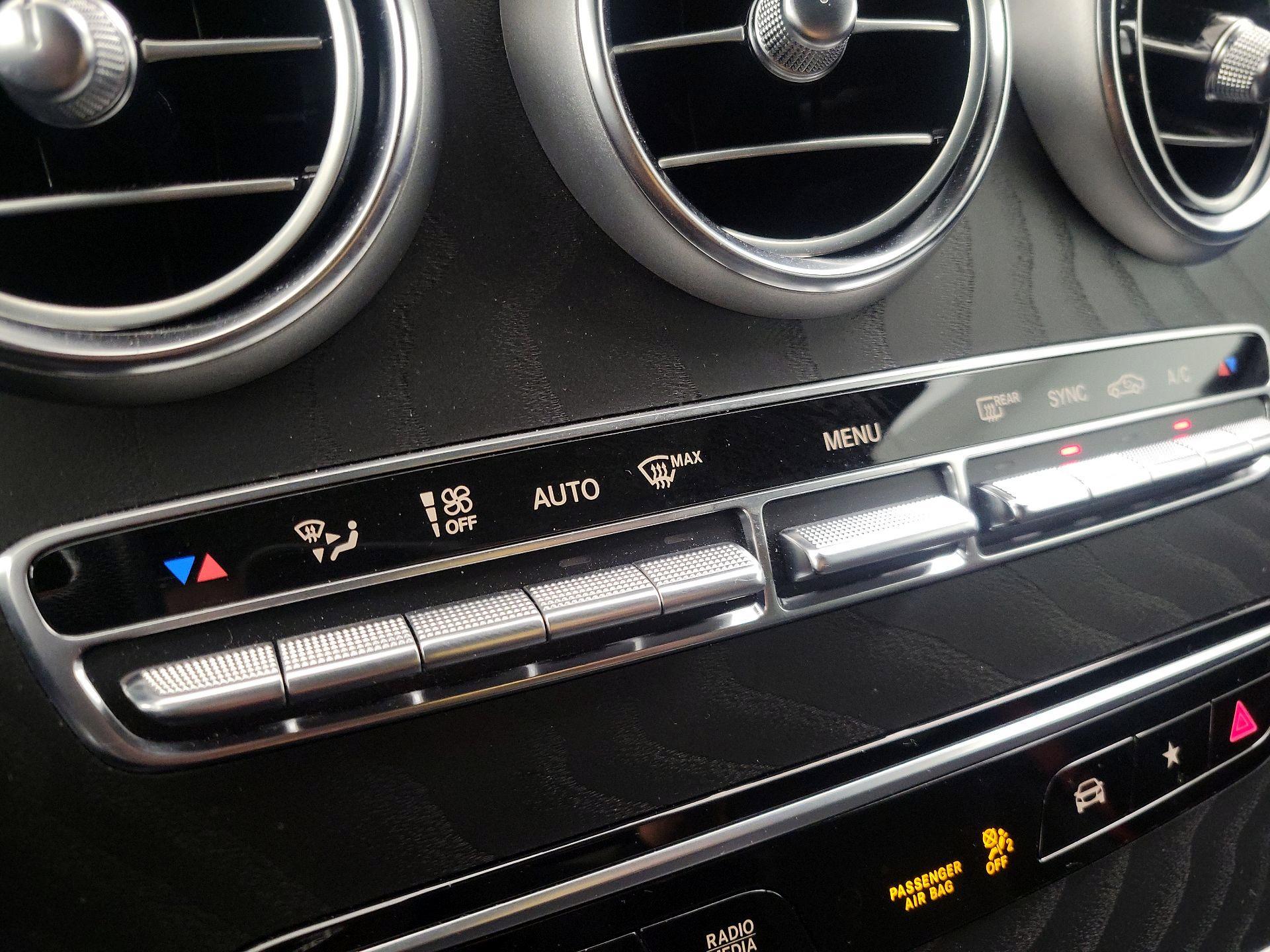 Thumbnail: 2022 Mercedes-Benz GLC - 17