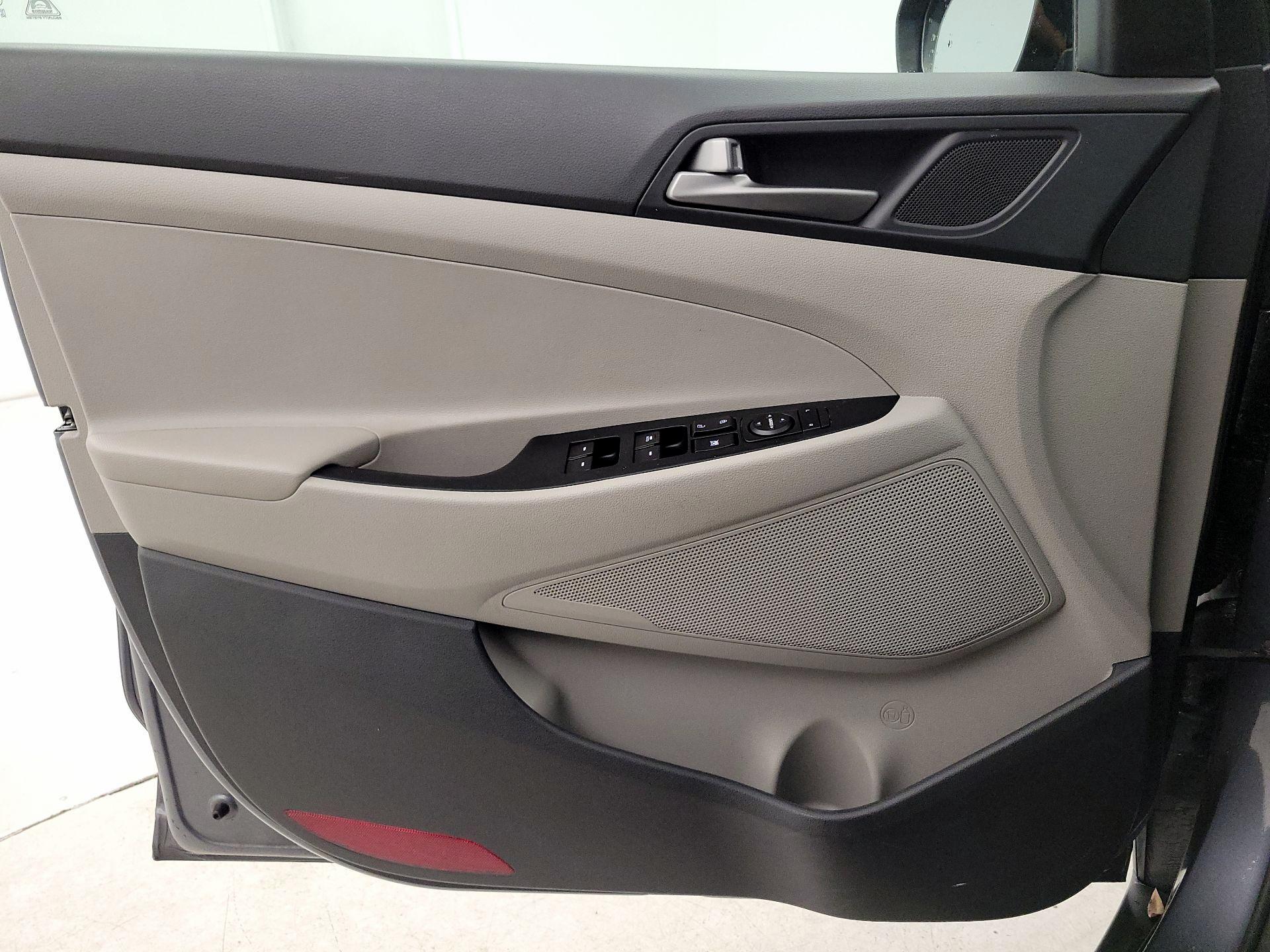 Thumbnail: 2018 Hyundai Tucson - 12