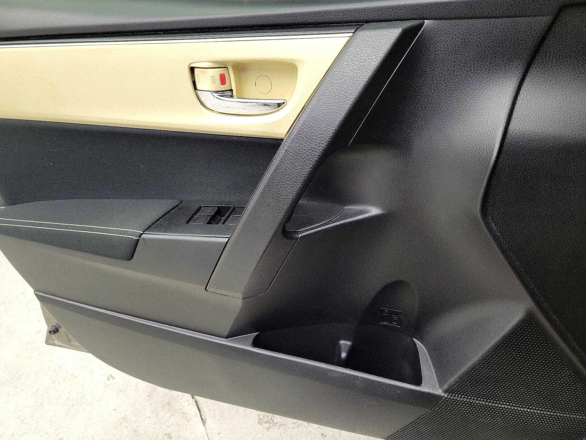 Thumbnail: 2018 Toyota Corolla - 12