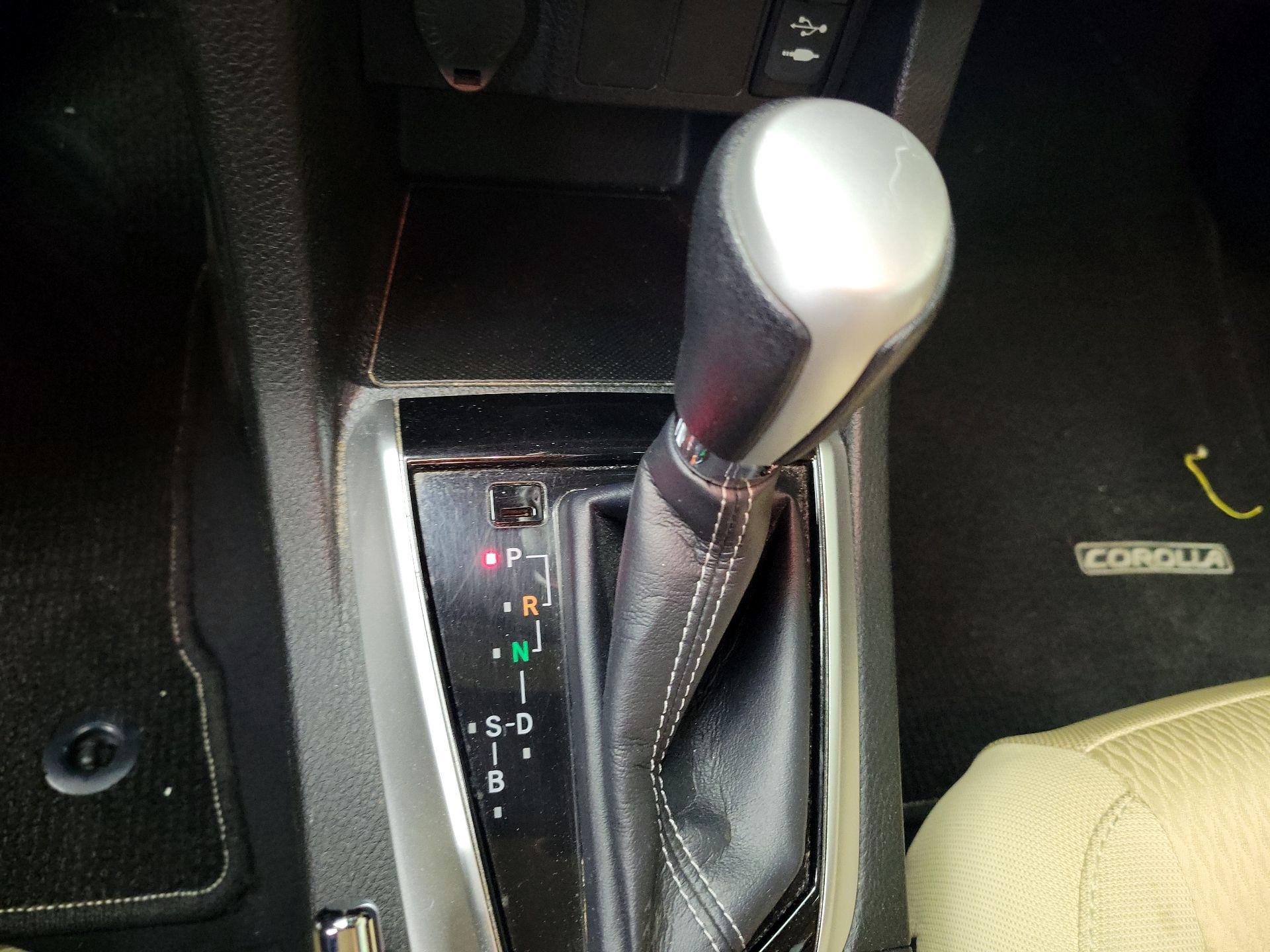 Thumbnail: 2018 Toyota Corolla - 17