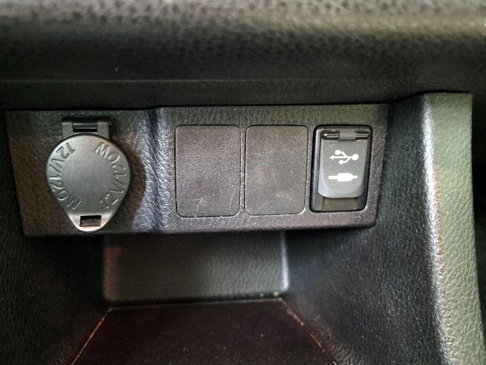 Thumbnail: 2018 Toyota Corolla - 18