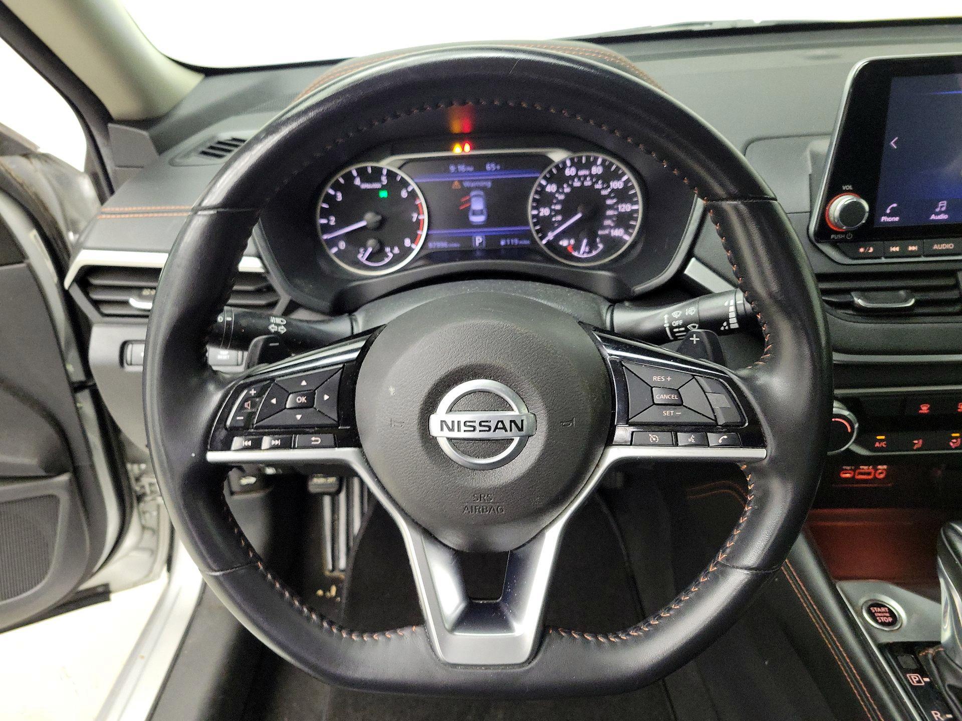 Thumbnail: 2020 Nissan Altima - 10