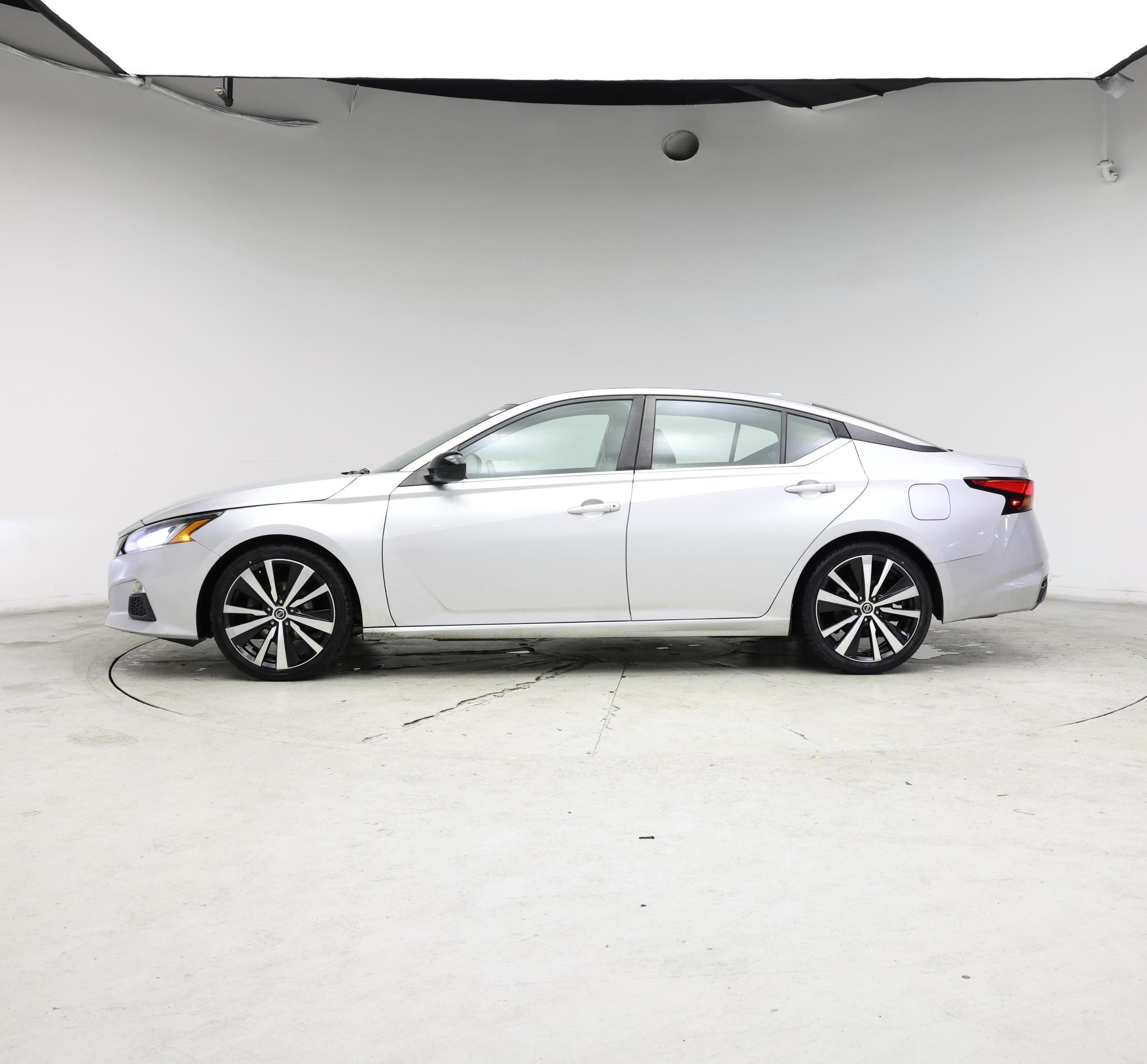 Thumbnail: 2020 Nissan Altima - 3