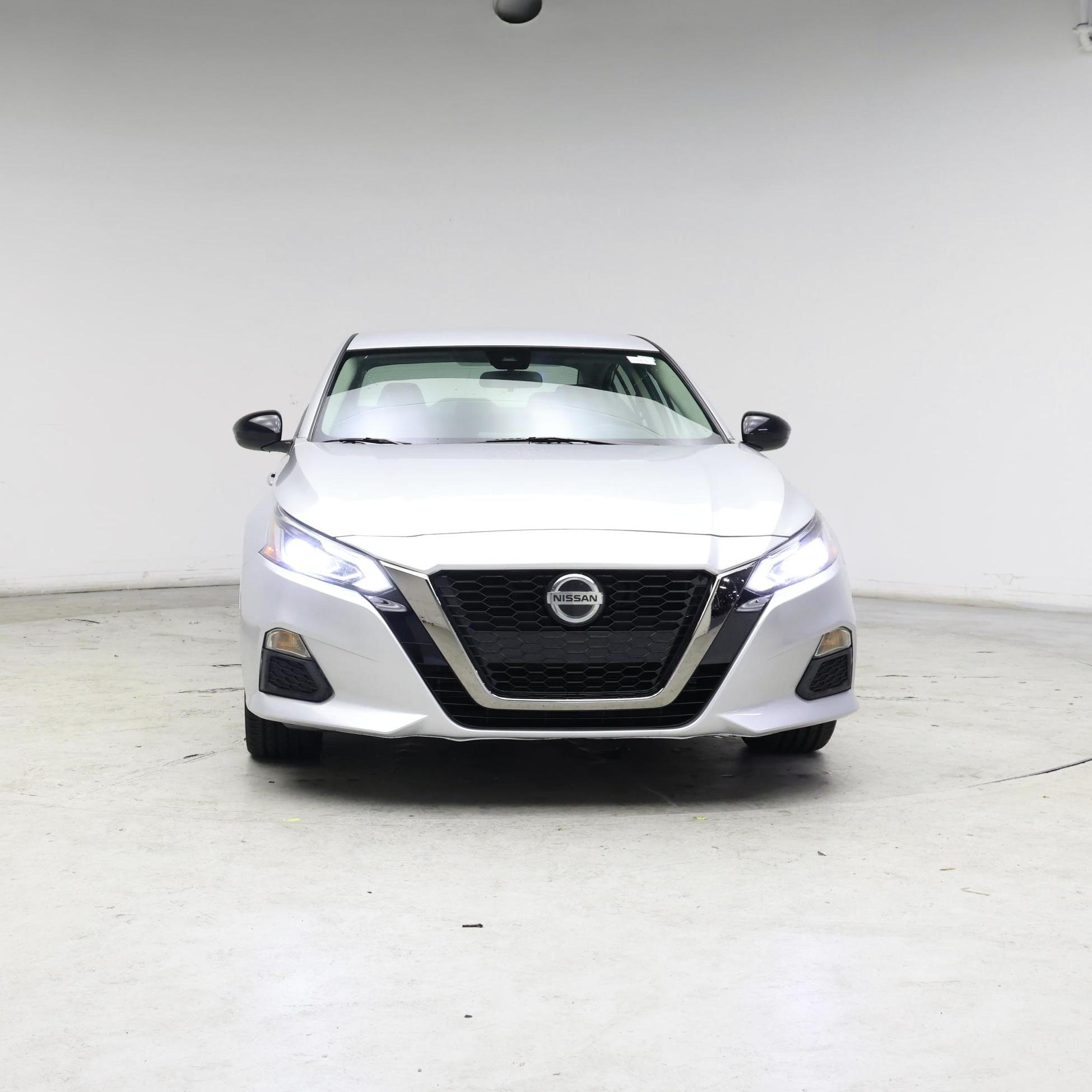 Thumbnail: 2020 Nissan Altima - 5