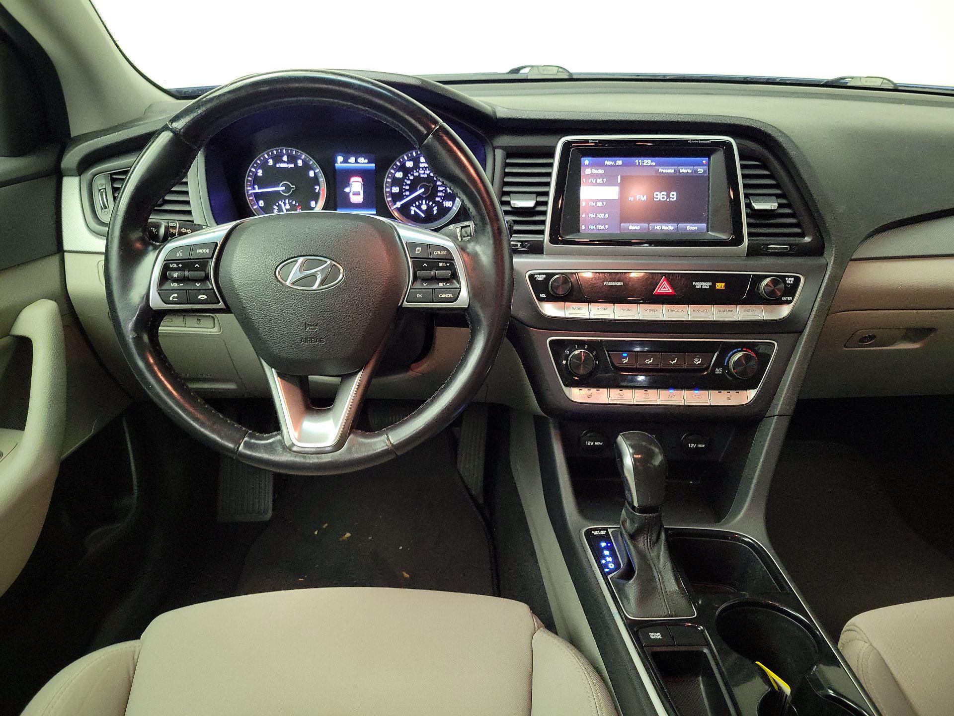 Thumbnail: 2018 Hyundai Sonata - 10