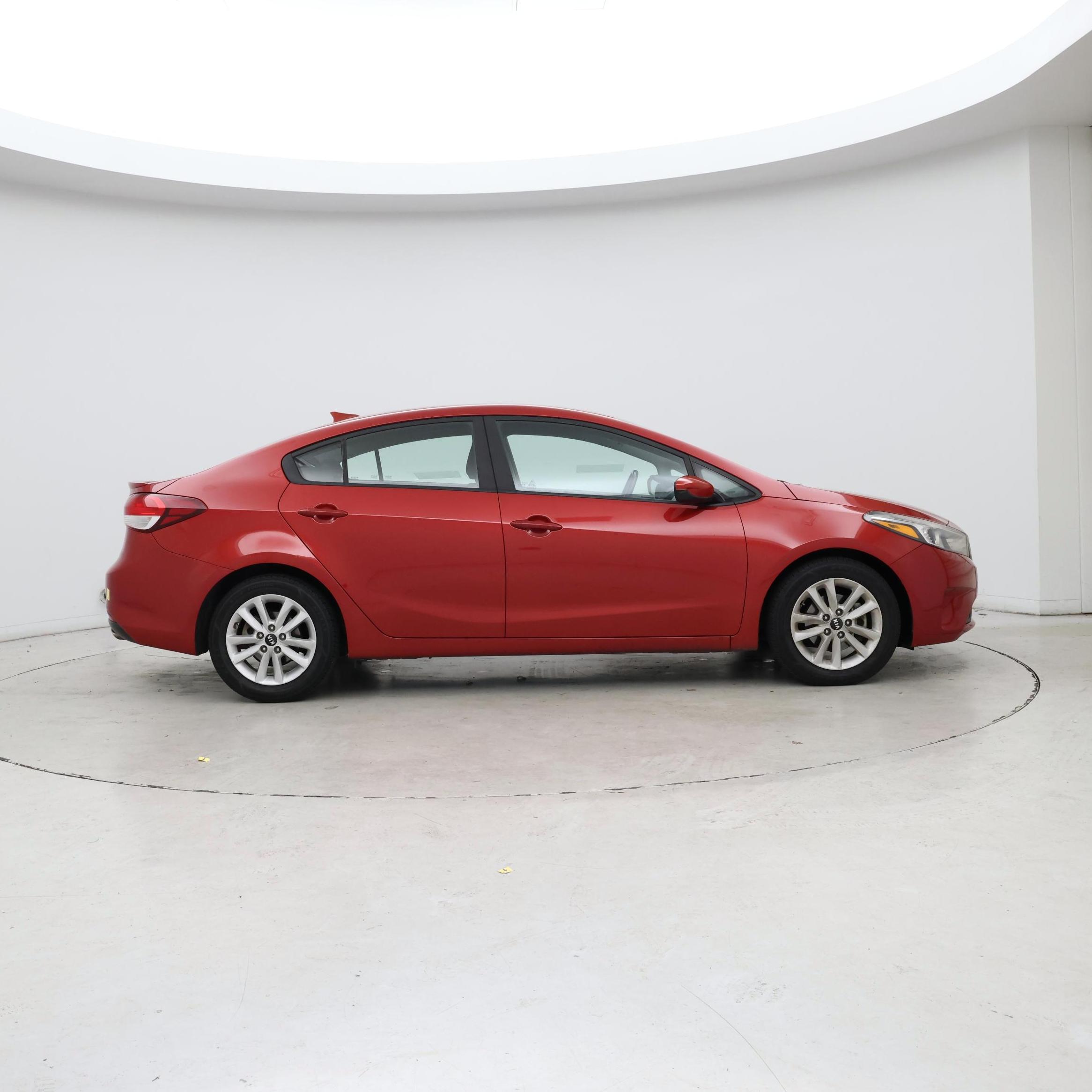 Thumbnail: 2017 Kia Forte - 7