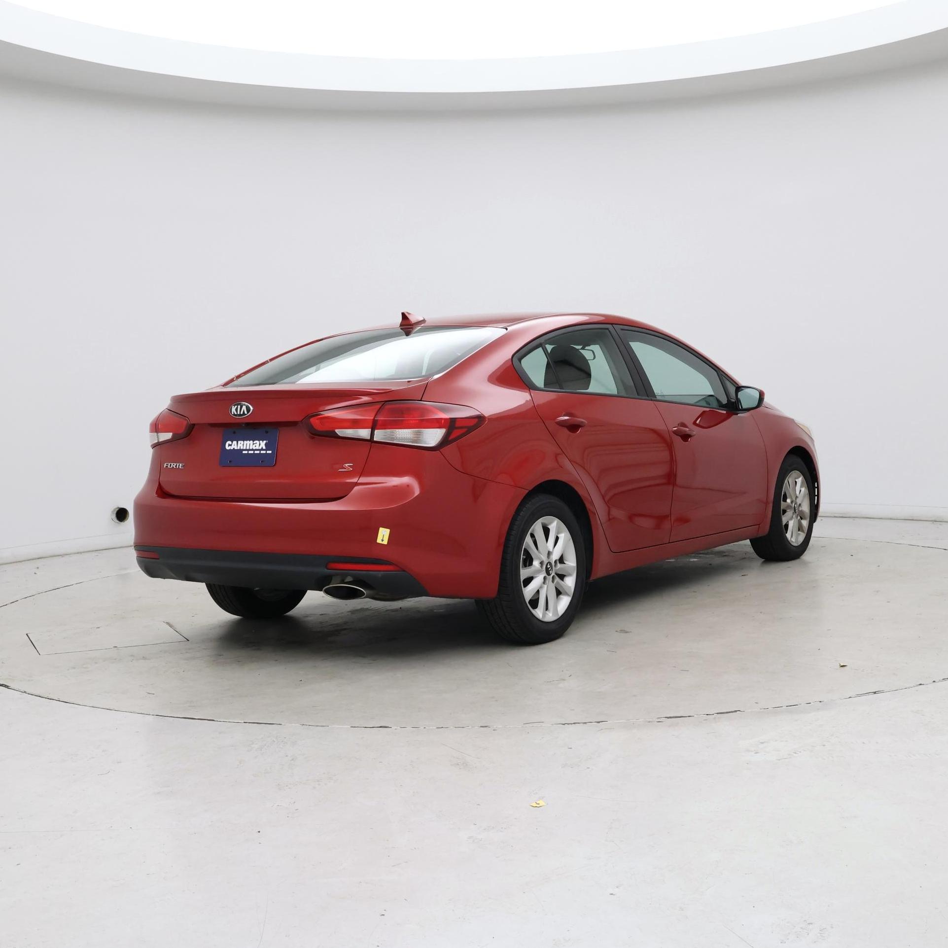 Thumbnail: 2017 Kia Forte - 8