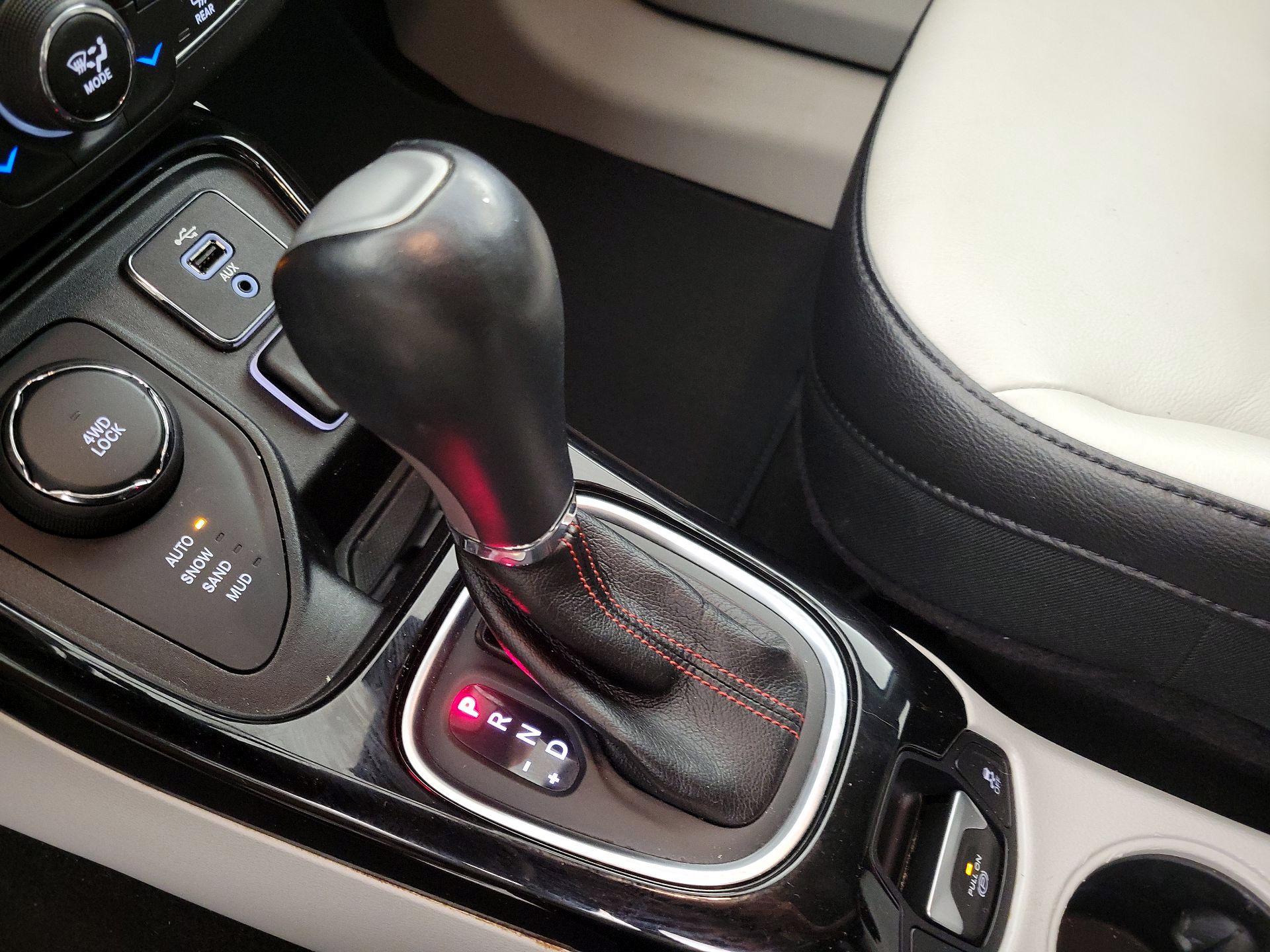 Thumbnail: 2018 Jeep Compass - 17