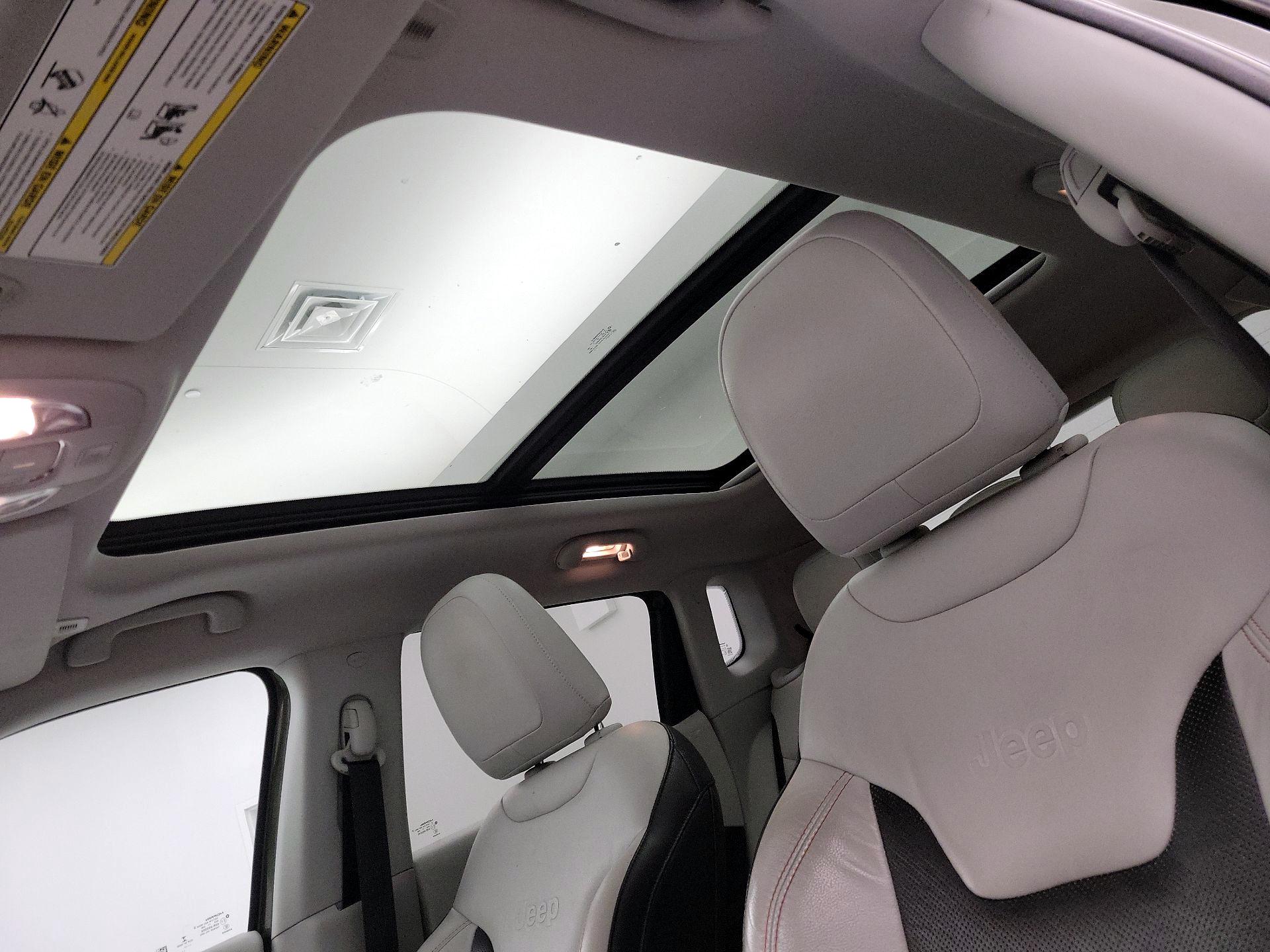 Thumbnail: 2018 Jeep Compass - 19